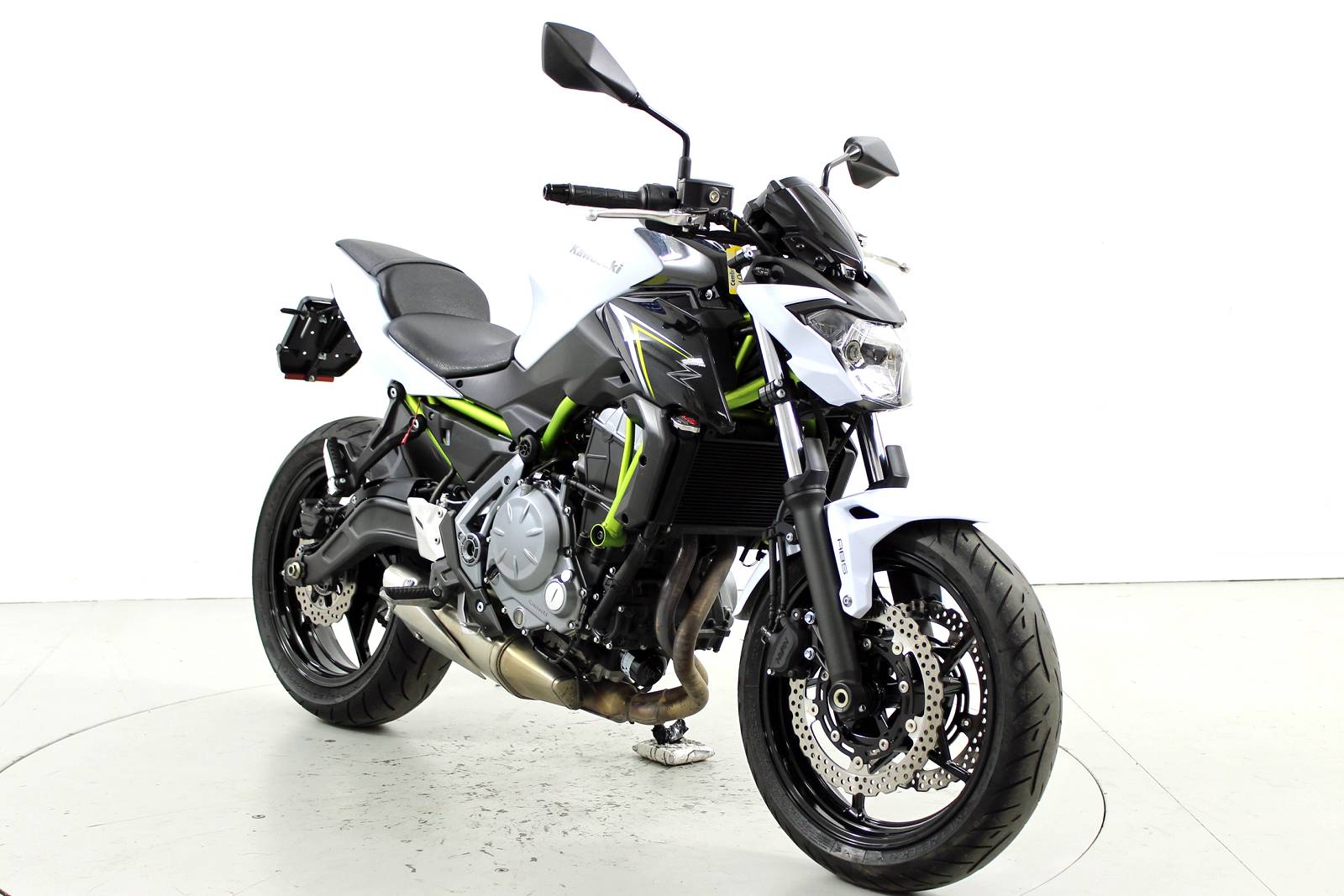 KAWASAKI Z 650 ABS-showroom-element-1