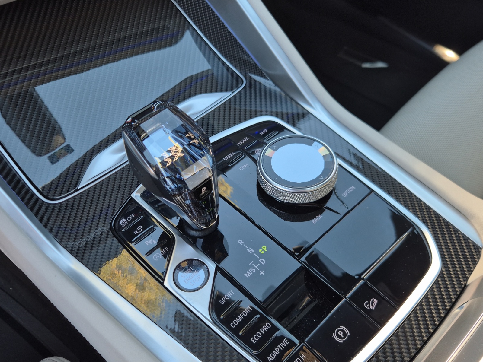 BMW X6 40i xDrive-image-16