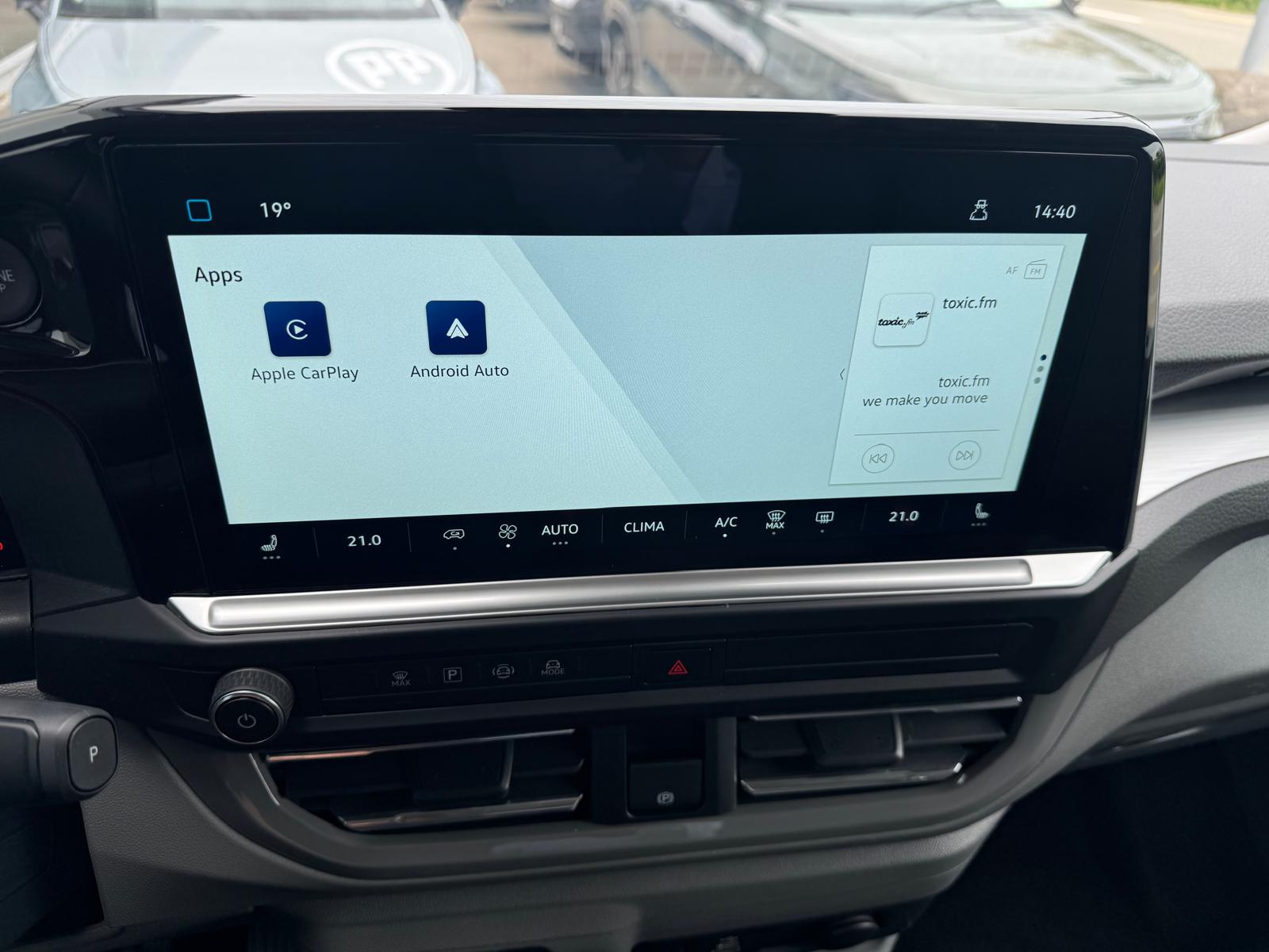 VW Caravelle 2.0 TDI Life-image-12