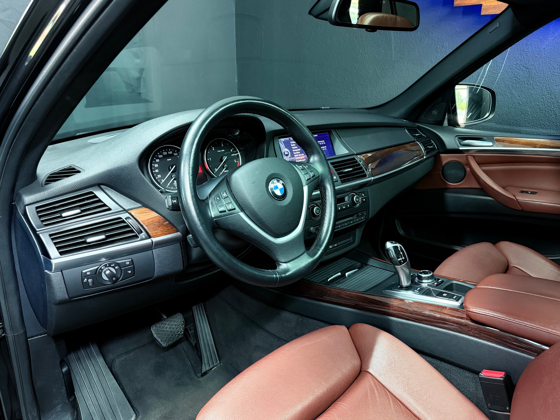 BMW X5 xDrive 40d Steptronic-image-8