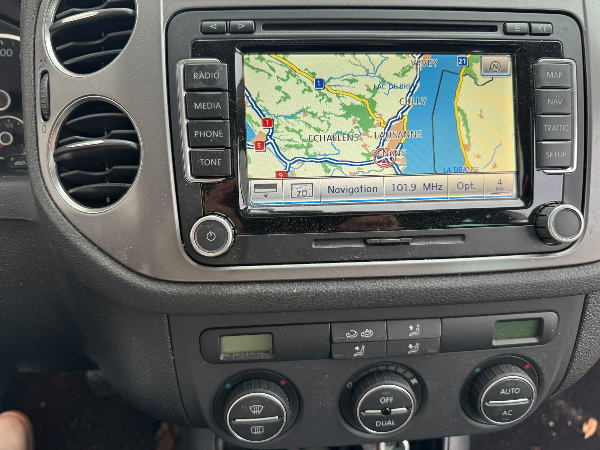 VW Tiguan 2.0 TSI Sport&Style Tiptronic-image-10