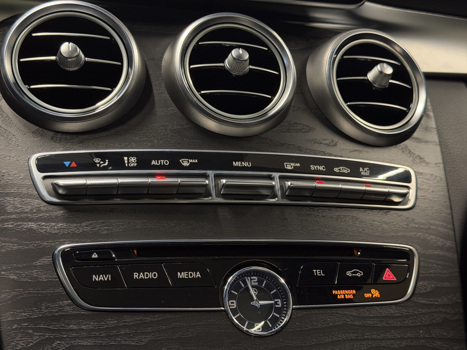 MERCEDES-BENZ C 200 AMG Line 4Matic 9G-Tronic-image-12