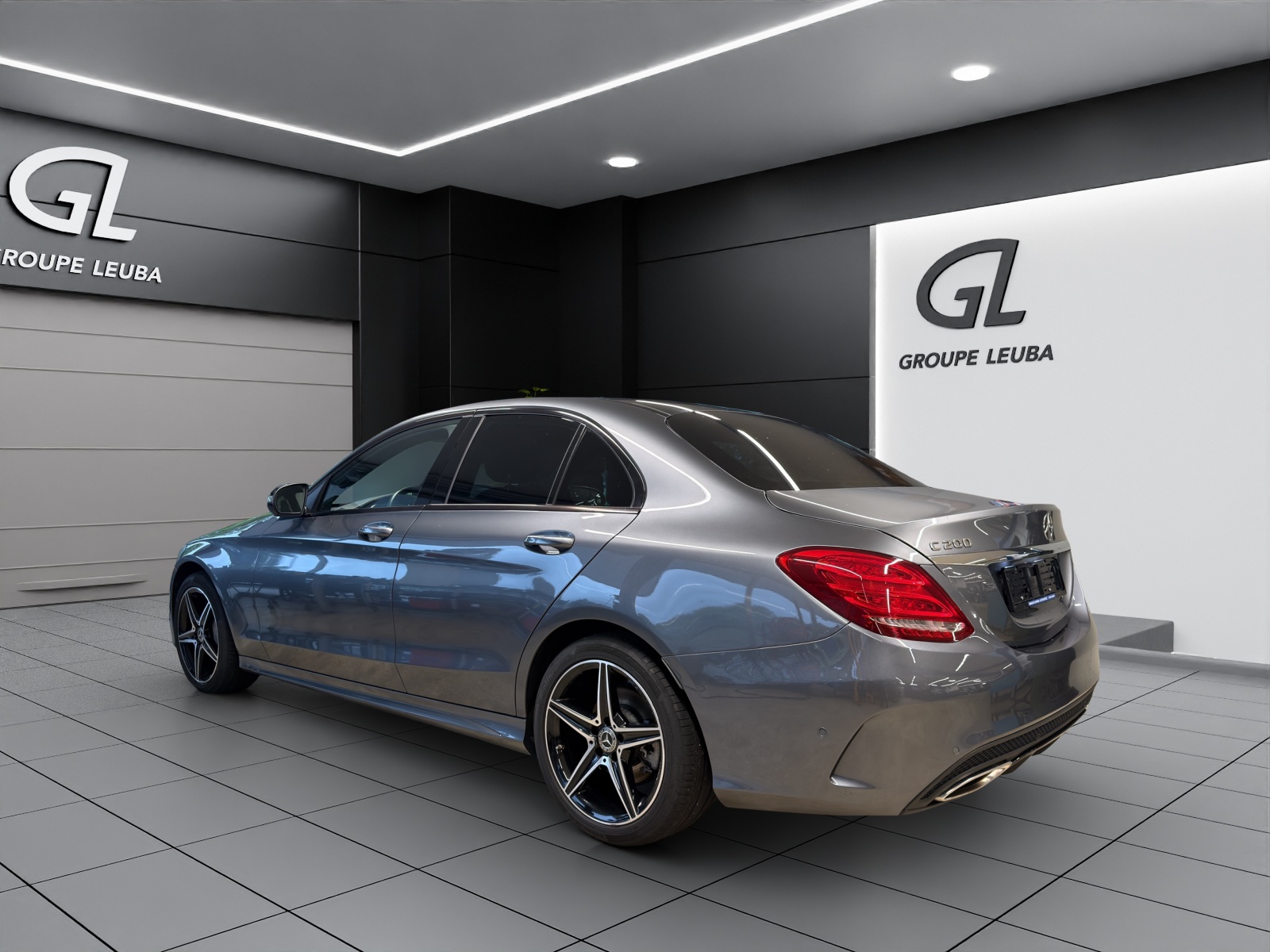 MERCEDES-BENZ C 200 AMG Line 4Matic 9G-Tronic-image-3