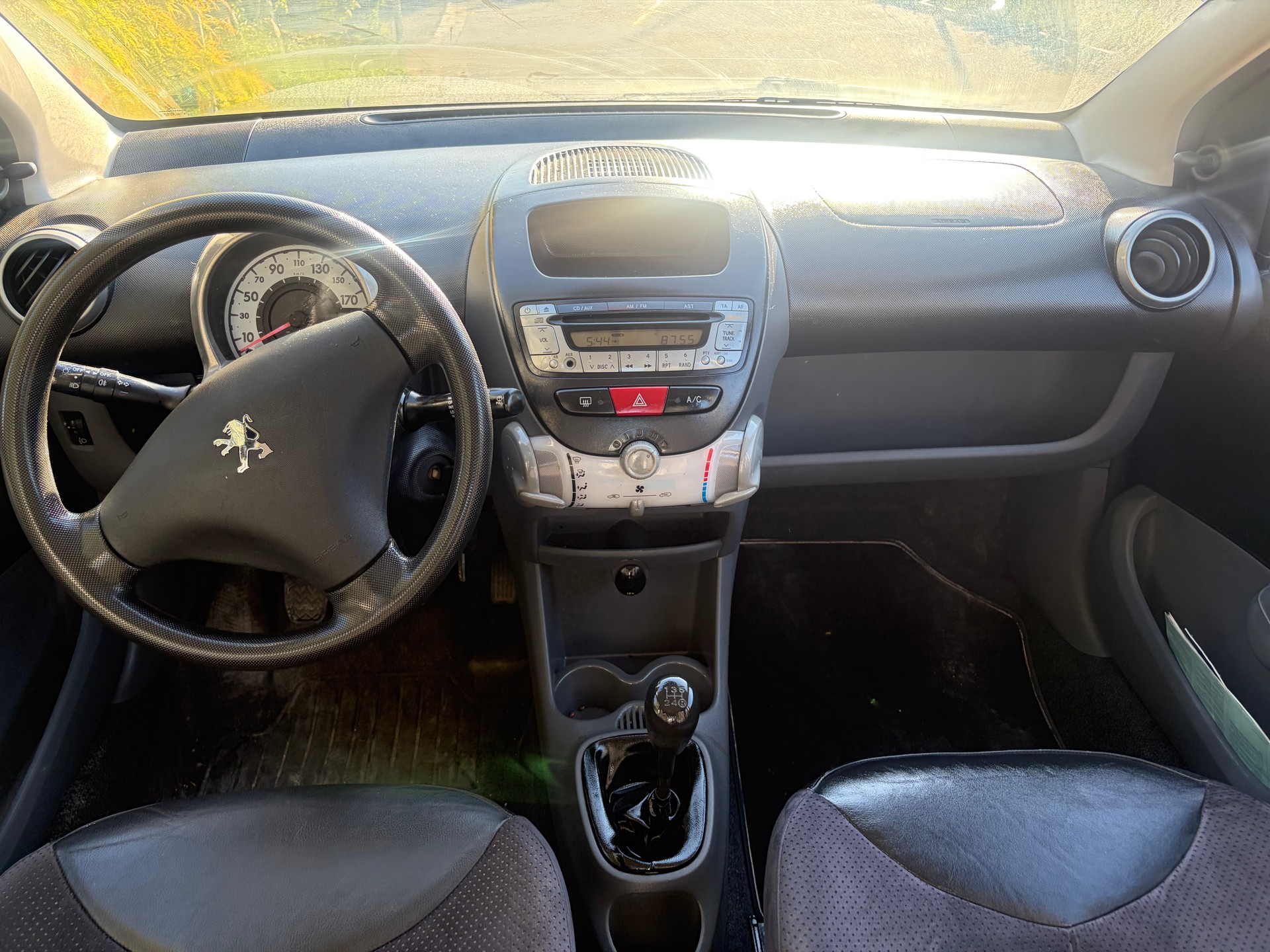 PEUGEOT 107 1.0 City Move 2-Tronic-image-7