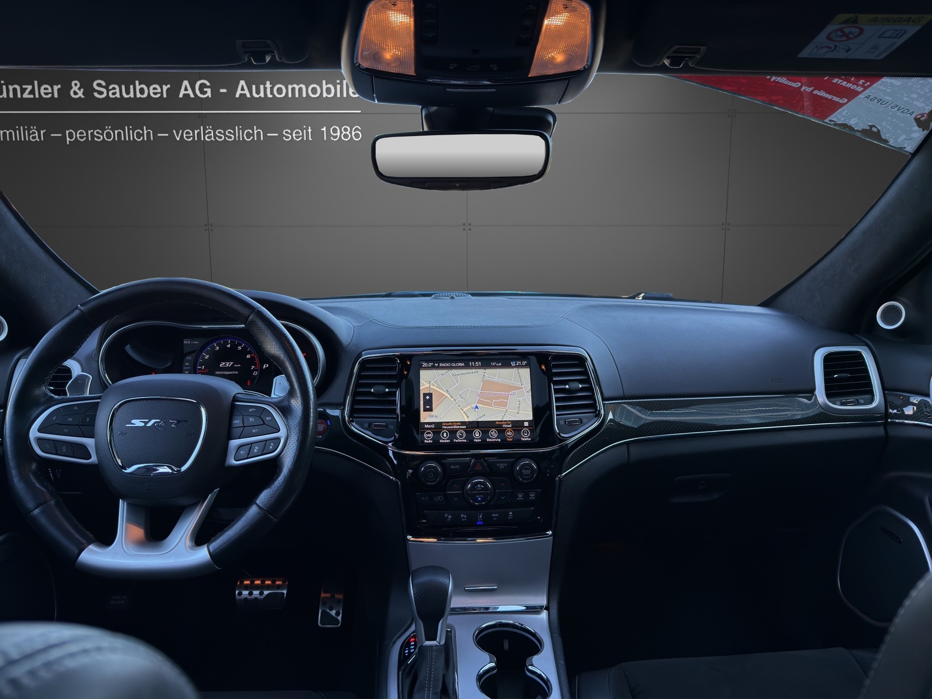JEEP Grand Cherokee 6.4 V8 HEMI SRT8 Automatic-image-4