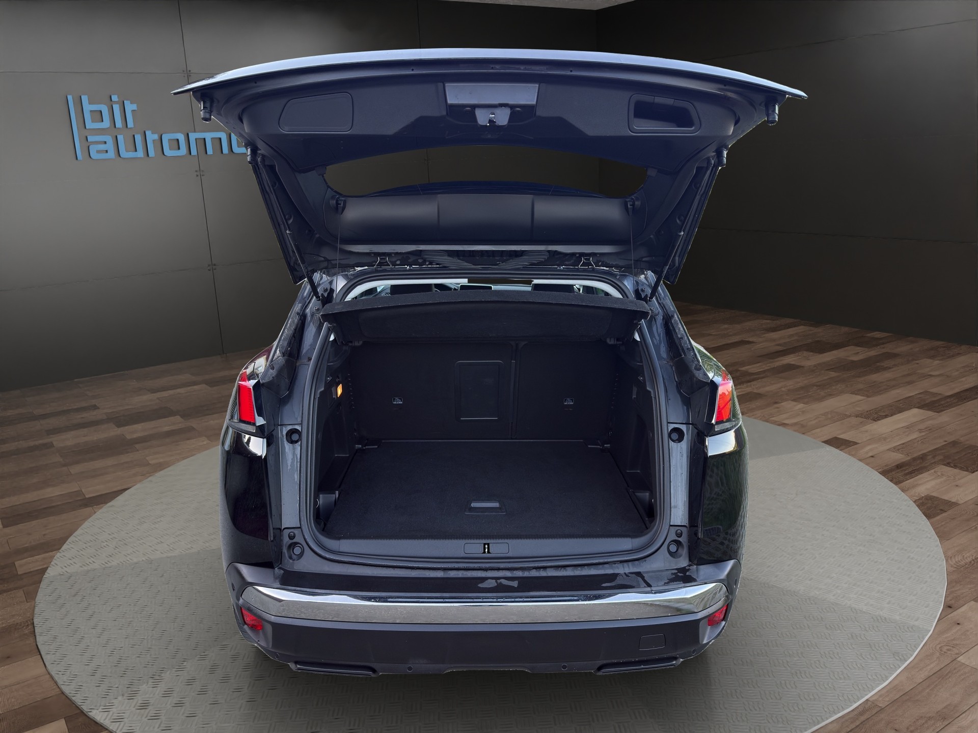 PEUGEOT 3008 1.2 PureTech Business Line EAT-image-6