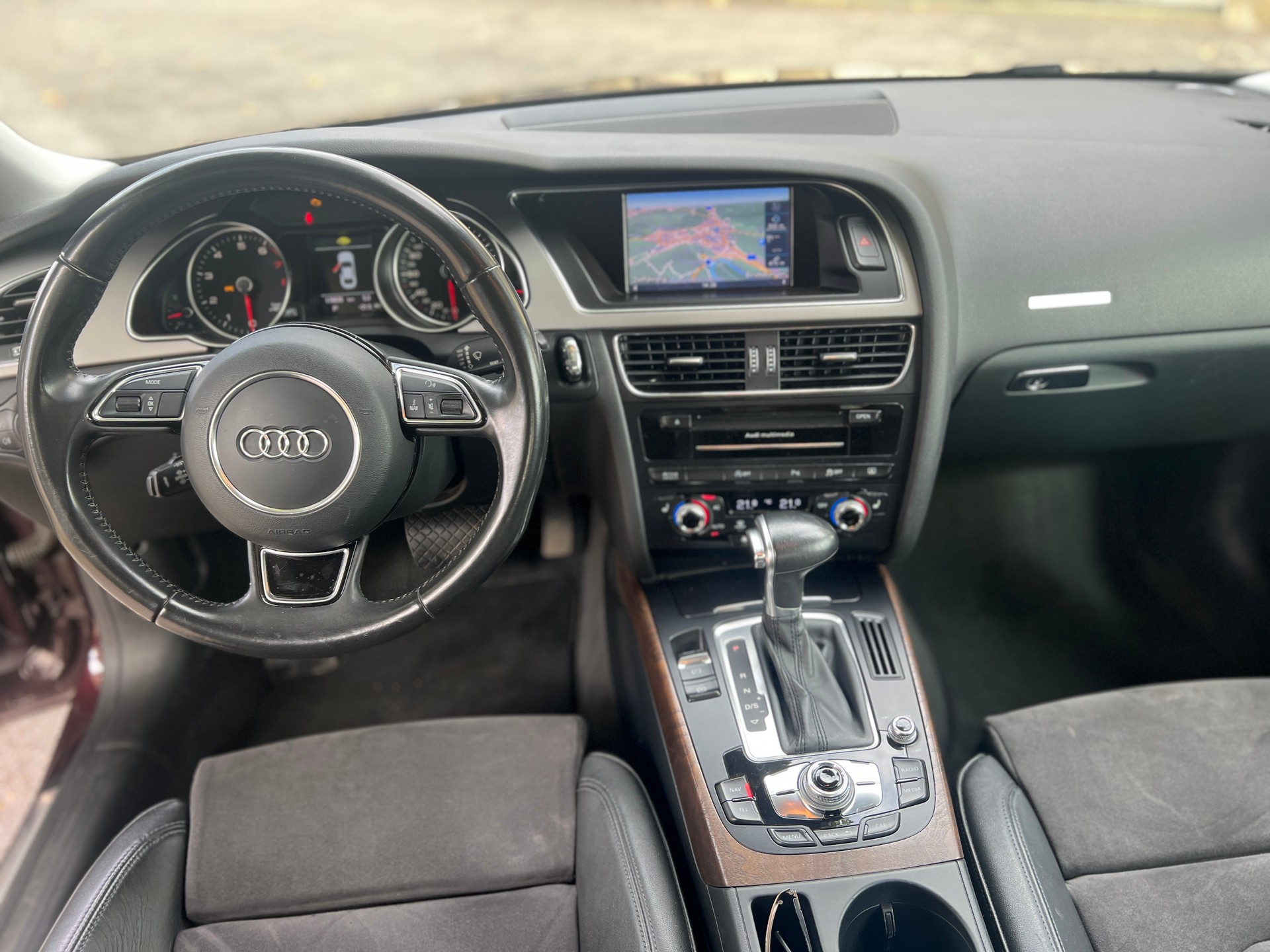 AUDI A5 Coupé 3.0 TFSI quattro S-tronic-image-9