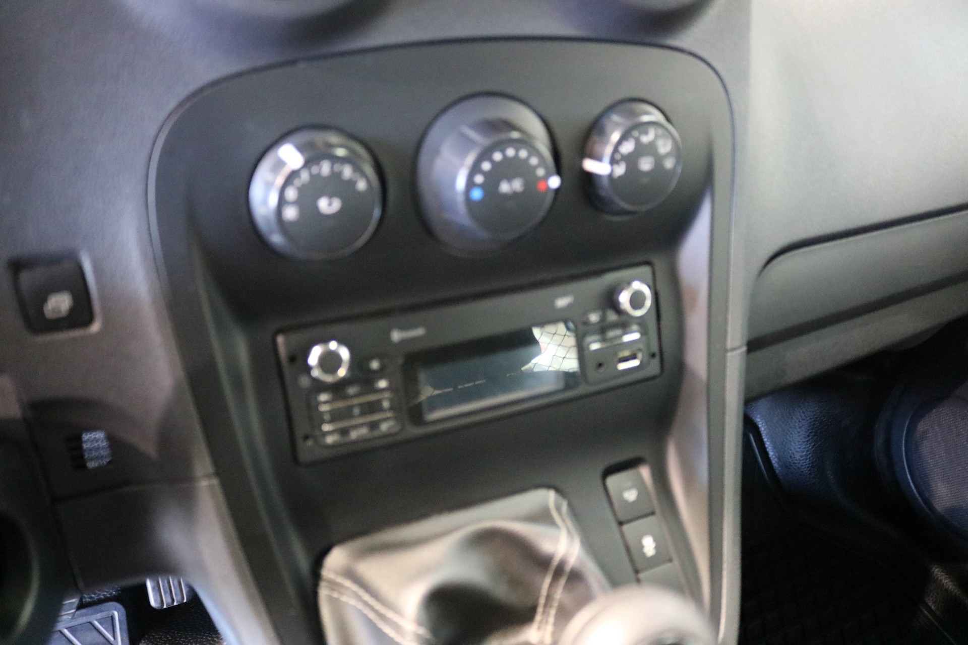 MERCEDES-BENZ Citan 111 CDI EL Euro 6-image-33