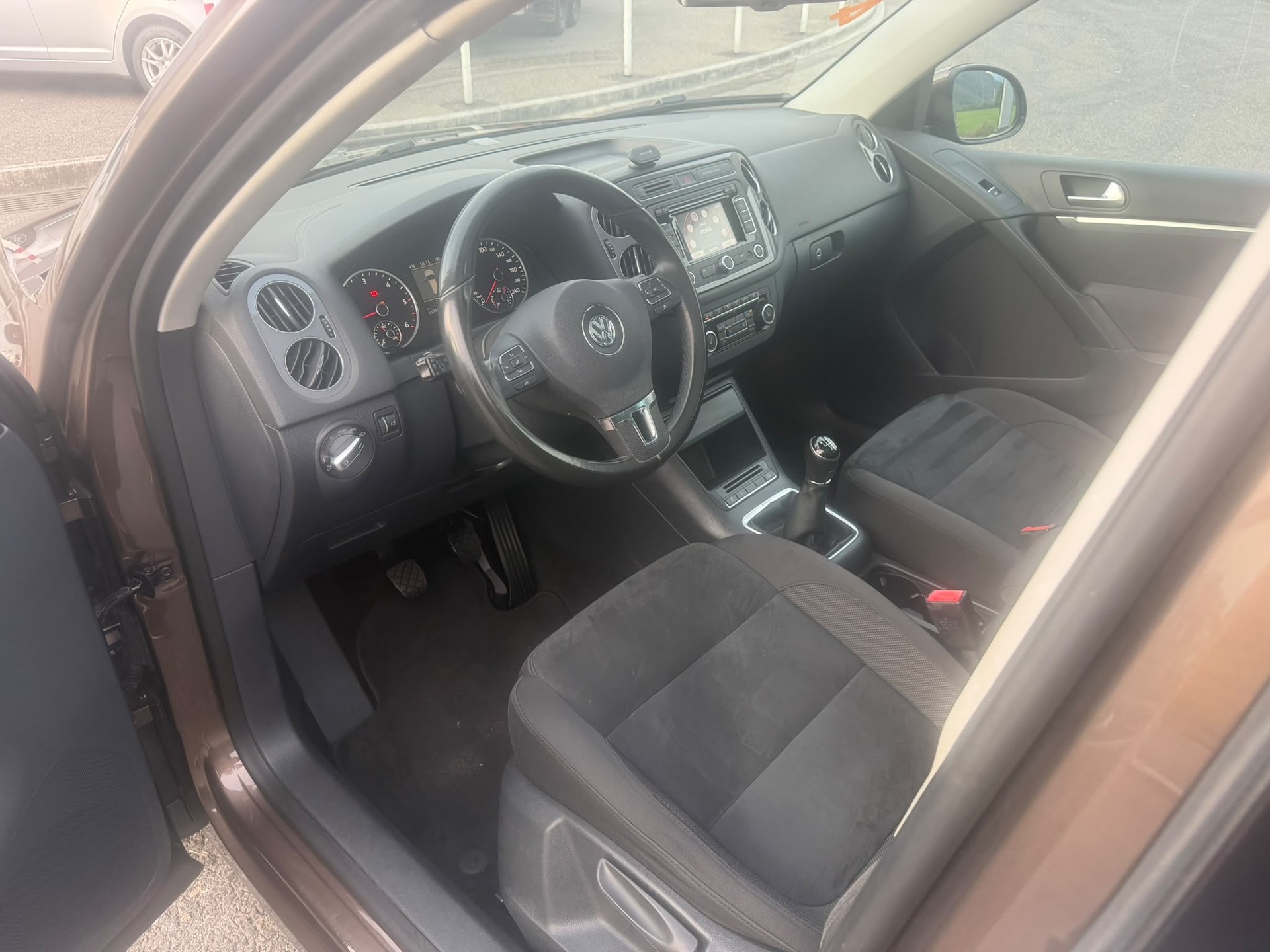 VW Tiguan 2.0 TDI Track&Field 4Motion-image-5