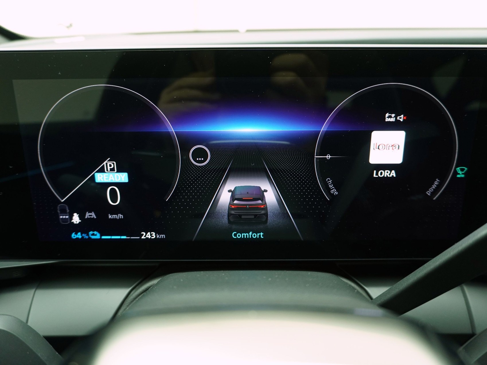 RENAULT Mégane E-Tech iconic-image-17