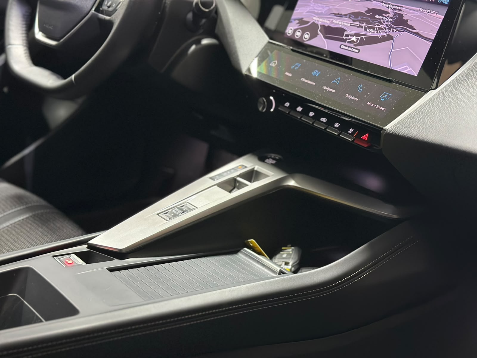 PEUGEOT 308 SW 1.5 BlueHDI Allure Pack EAT8-image-11