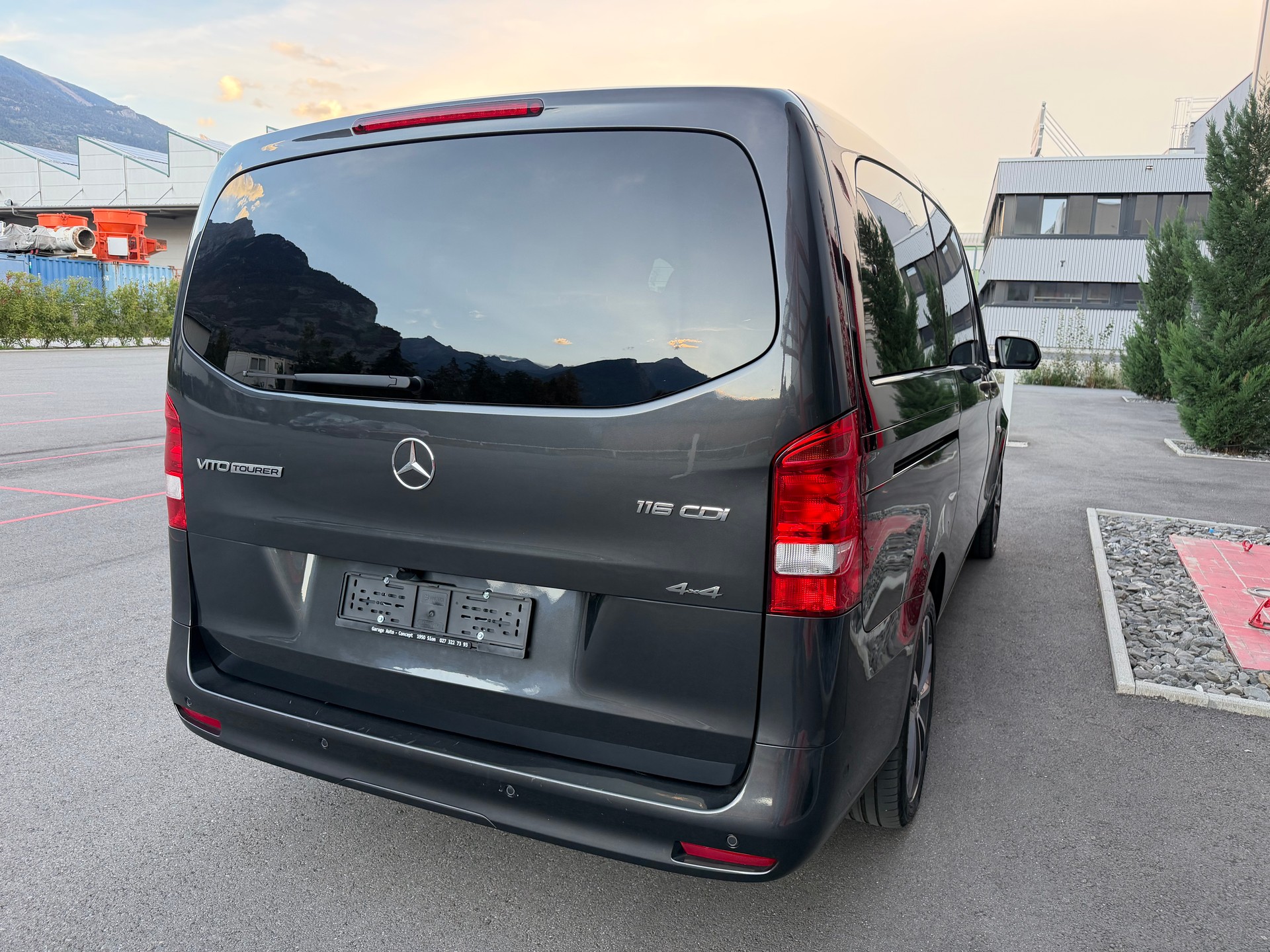MERCEDES-BENZ Vito 116 CDI Lang Select Tourer 4Matic 9G-Tronic-image-6