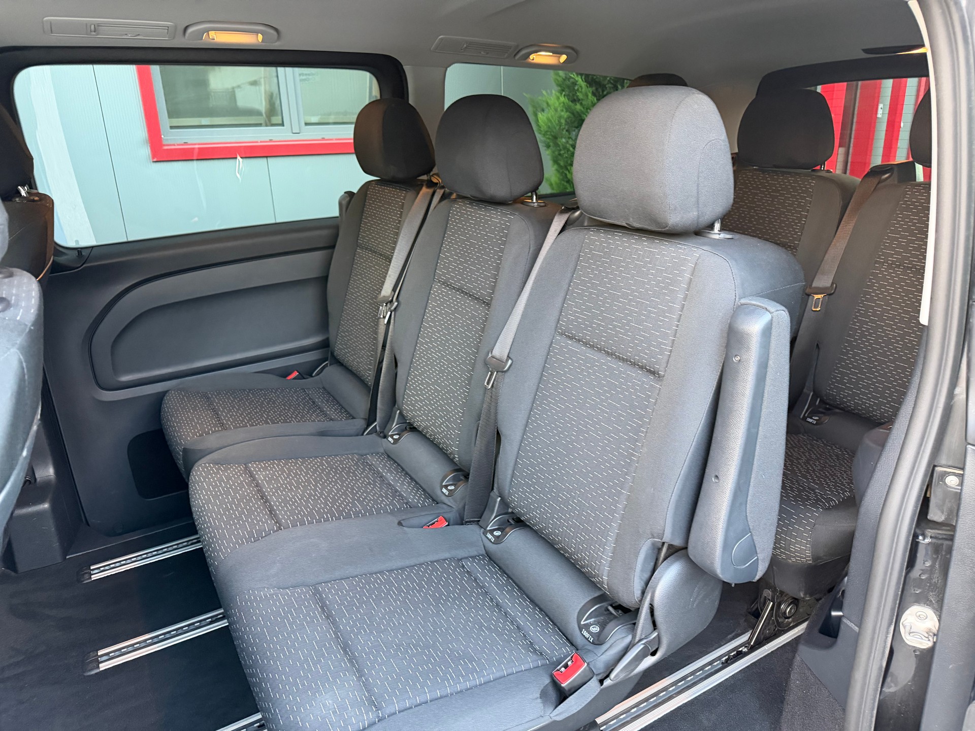 MERCEDES-BENZ Vito 116 CDI Lang Select Tourer 4Matic 9G-Tronic-image-19