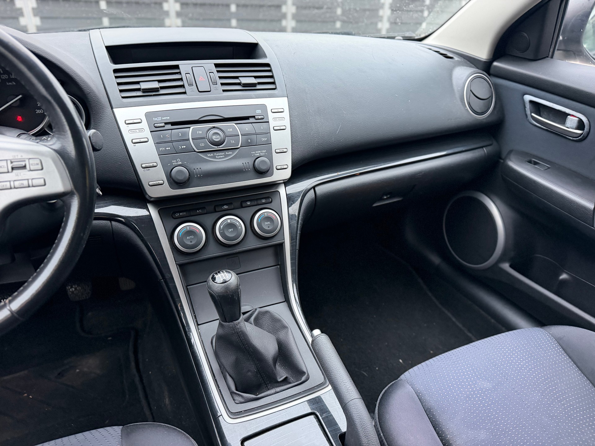 MAZDA 6 2.0 16V Exclusive-image-9