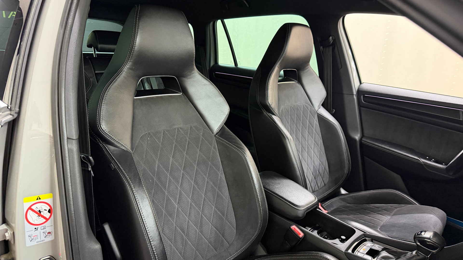 SKODA Kodiaq 2.0 TSI 4x4 Sport Line-image-9