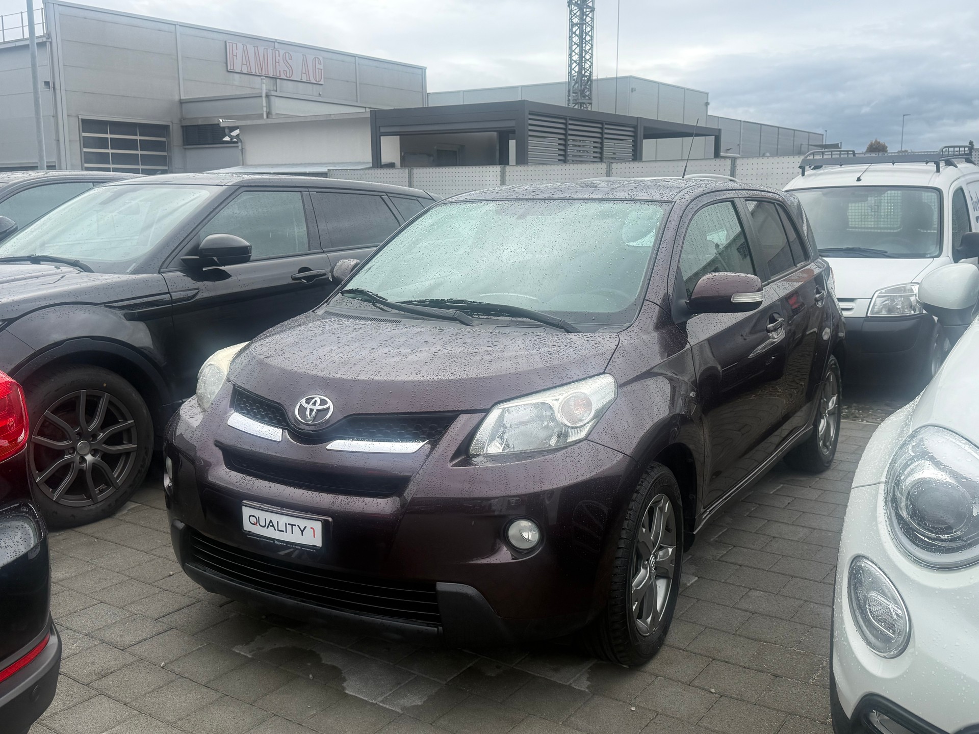 TOYOTA UrbanCruiser 1.4 D-4D Linea Sol 4WD-image-6