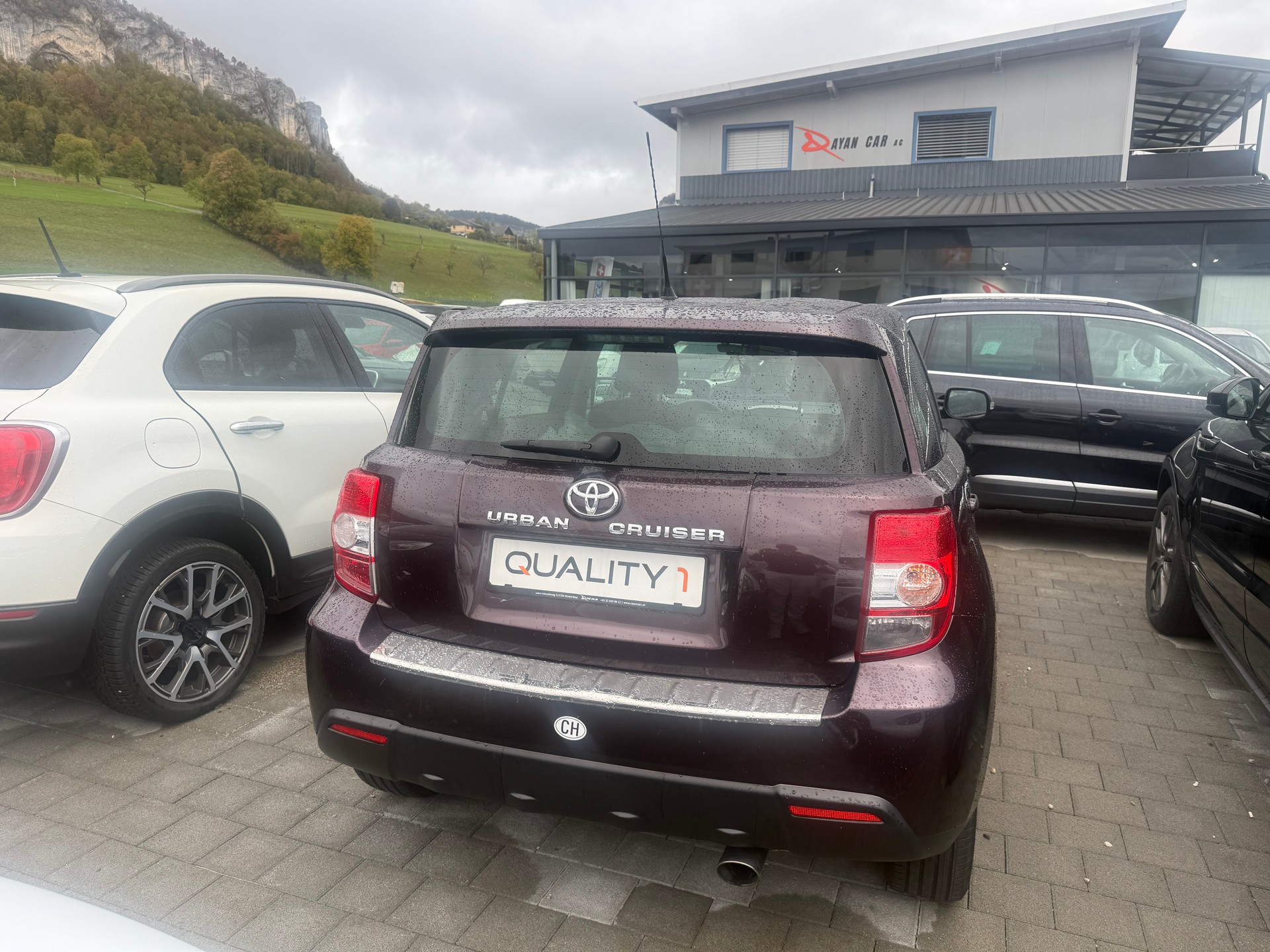 TOYOTA UrbanCruiser 1.4 D-4D Linea Sol 4WD-image-8