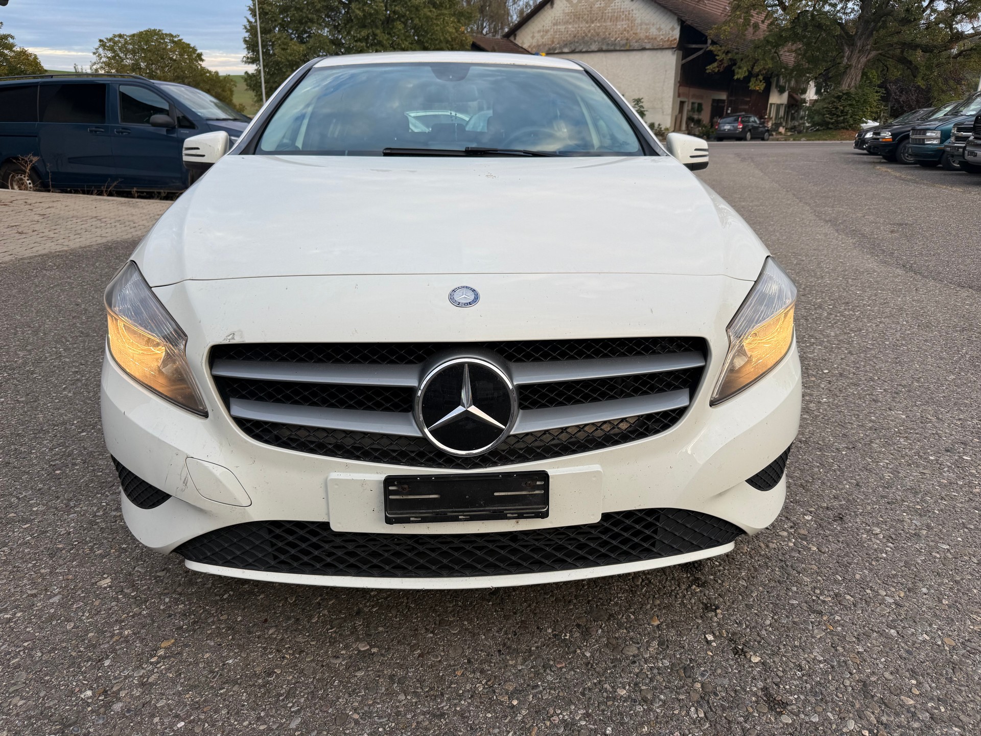 MERCEDES-BENZ A 180 CDI BlueEfficiency Edition-image-1