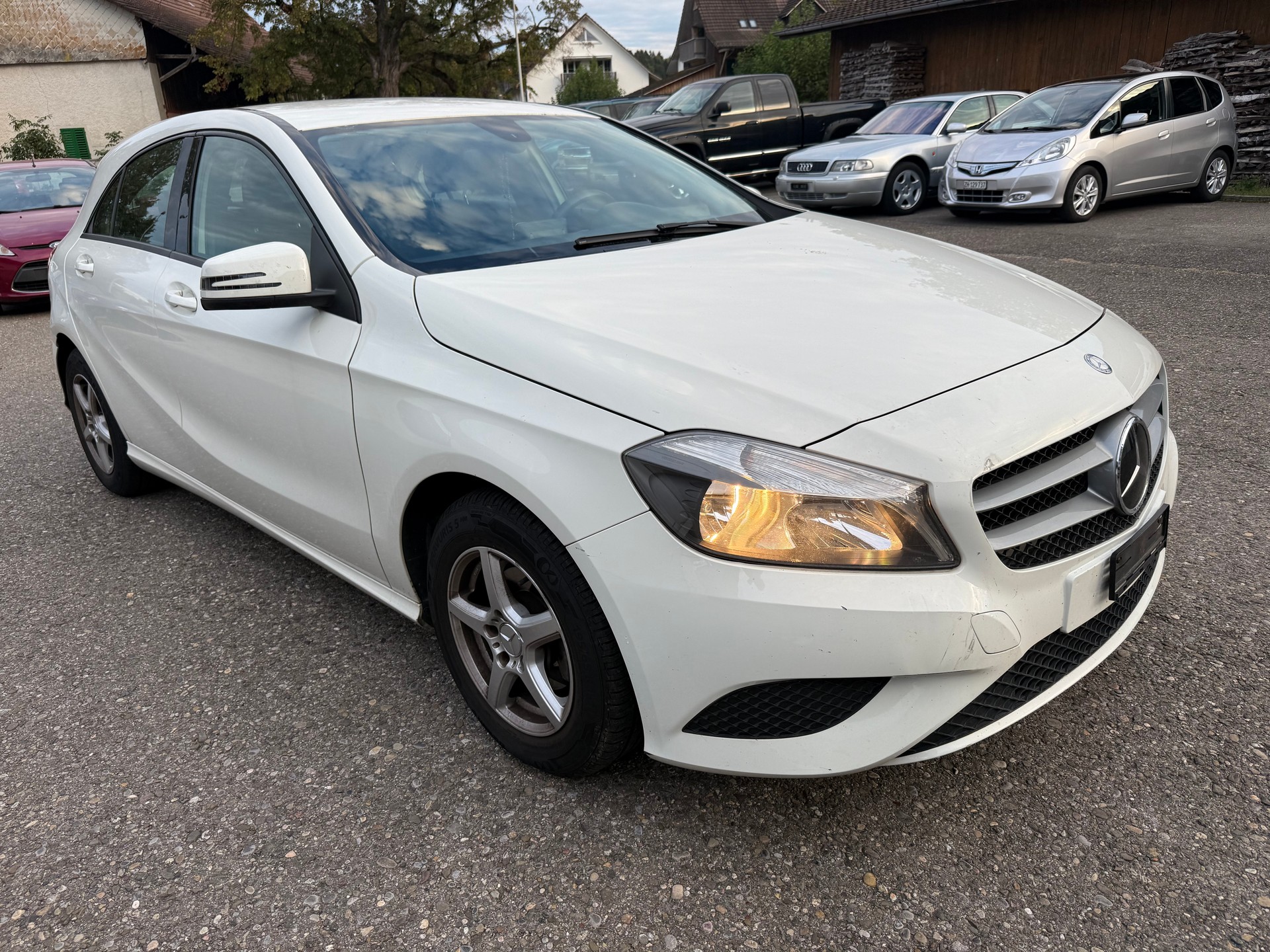 MERCEDES-BENZ A 180 CDI BlueEfficiency Edition-image-2