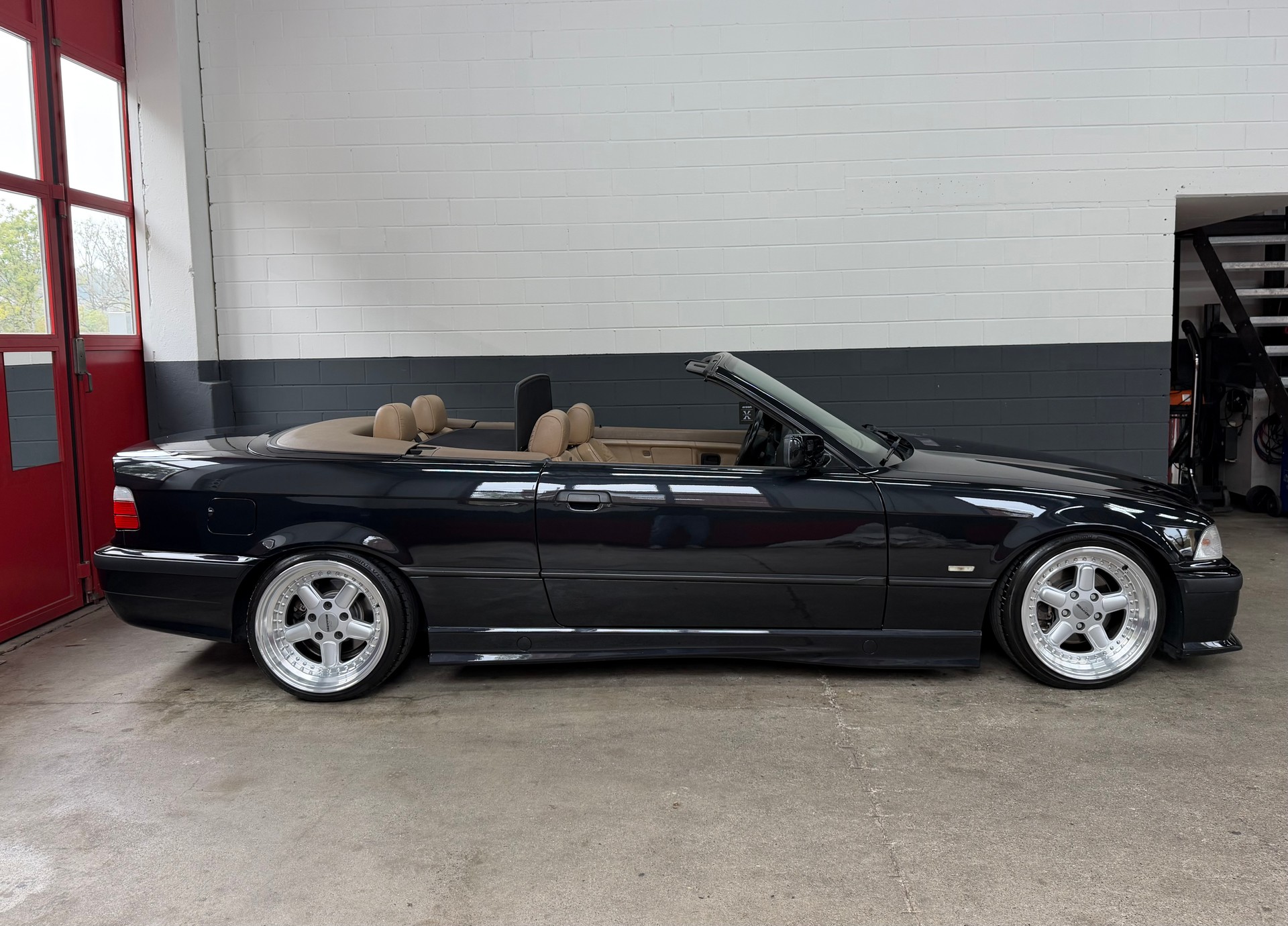 BMW 320i Cabrio Sport //NEU AB MFK!-image-6