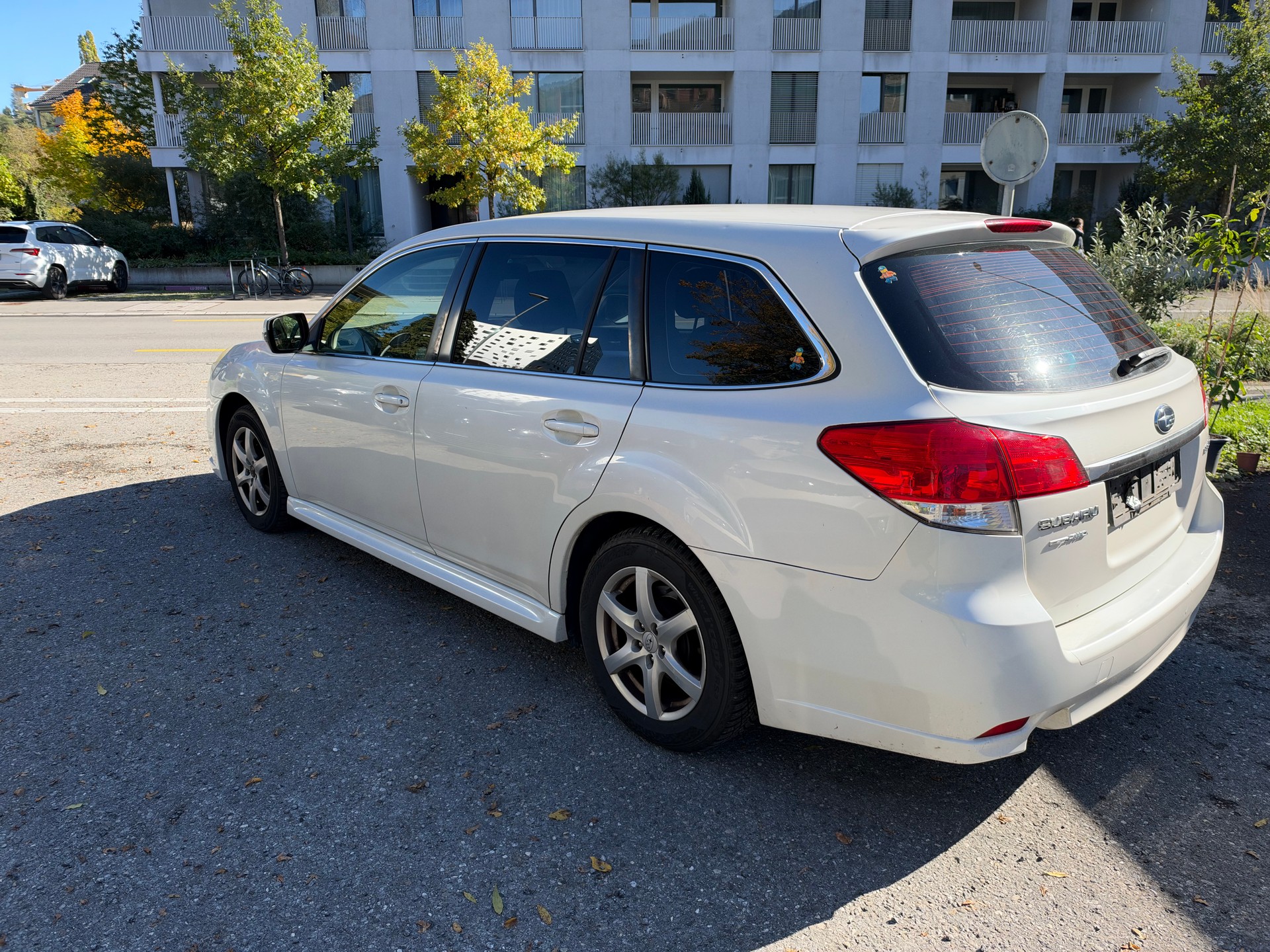 SUBARU Legacy 2.0i Swiss Special AWD Lineartronic-image-2