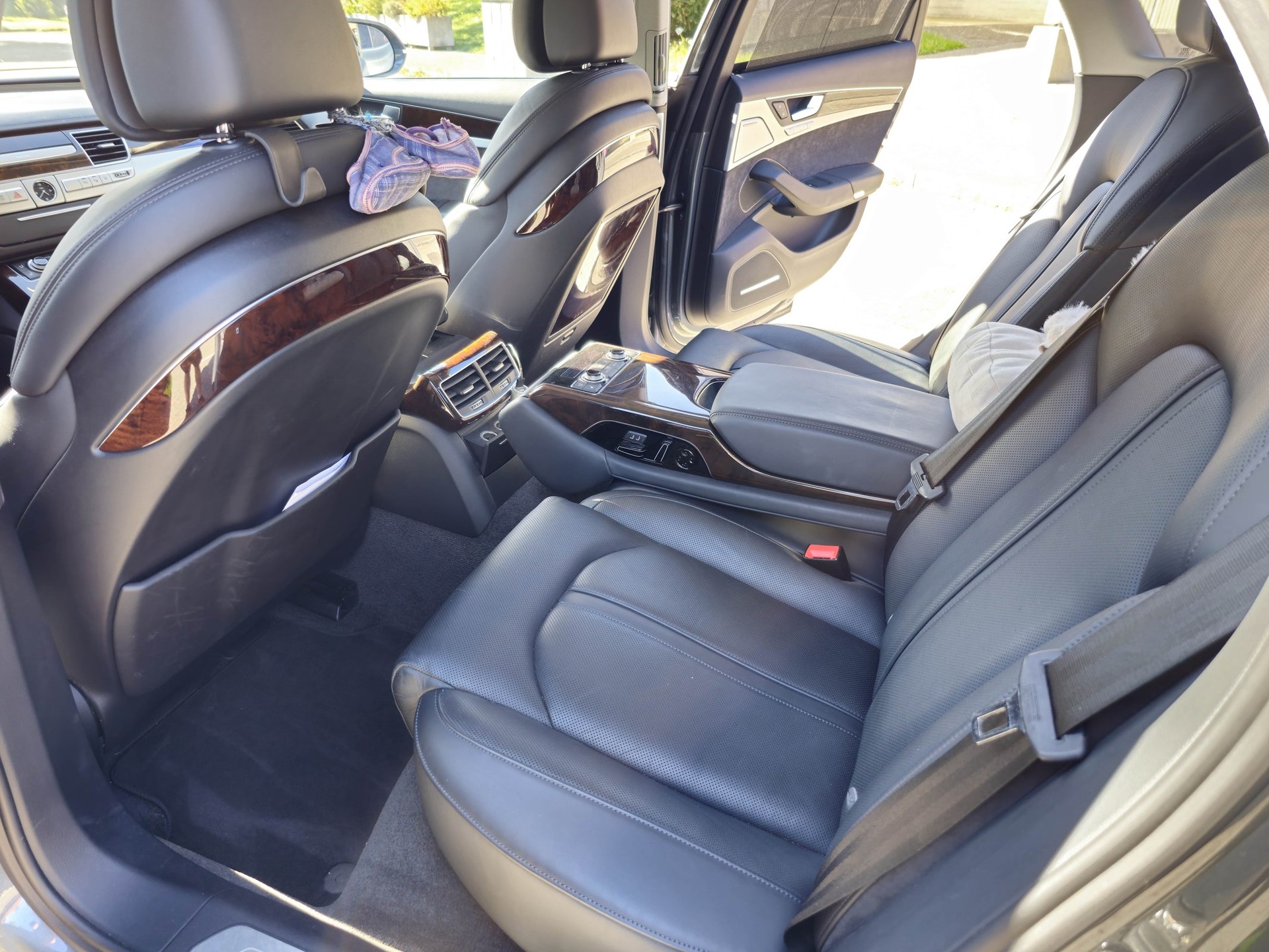 AUDI A8 3.0 TDI quattro tiptronic-image-5