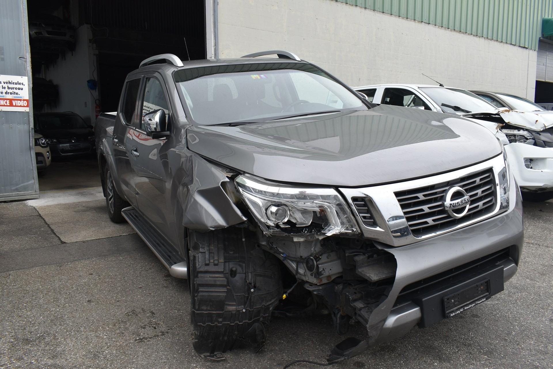 NISSAN Navara Double Cab Tekna 2.3 dCi 4WD-image-1
