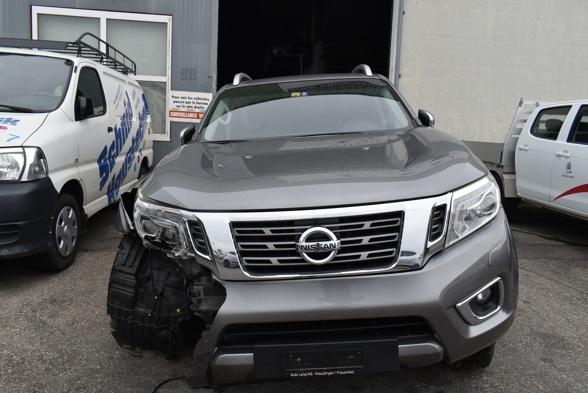 NISSAN Navara Double Cab Tekna 2.3 dCi 4WD-image-0