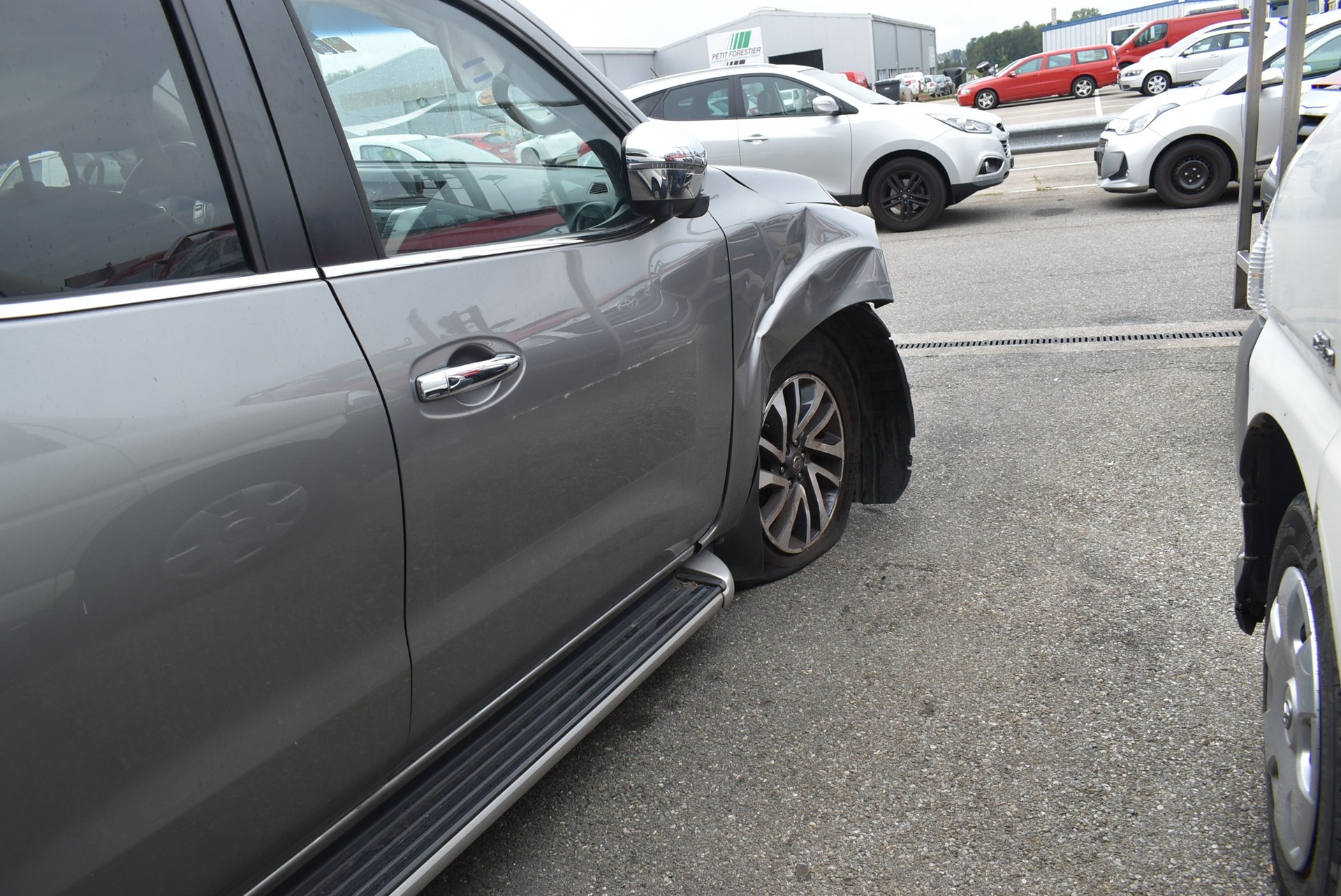 NISSAN Navara Double Cab Tekna 2.3 dCi 4WD-image-9