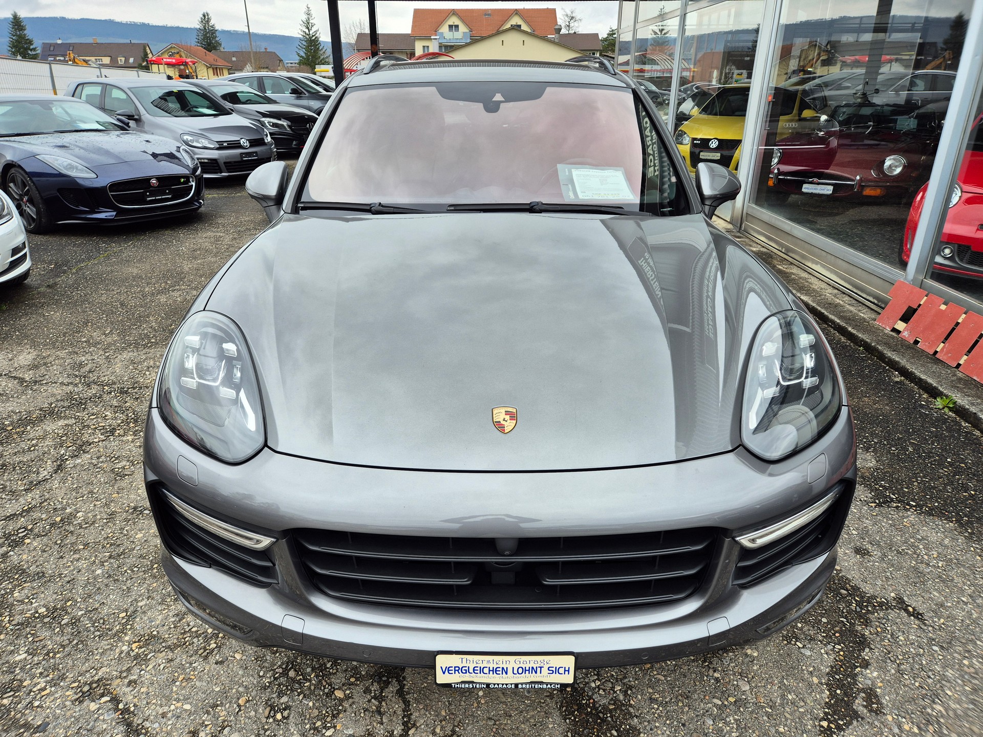 PORSCHE Cayenne Turbo-image-2
