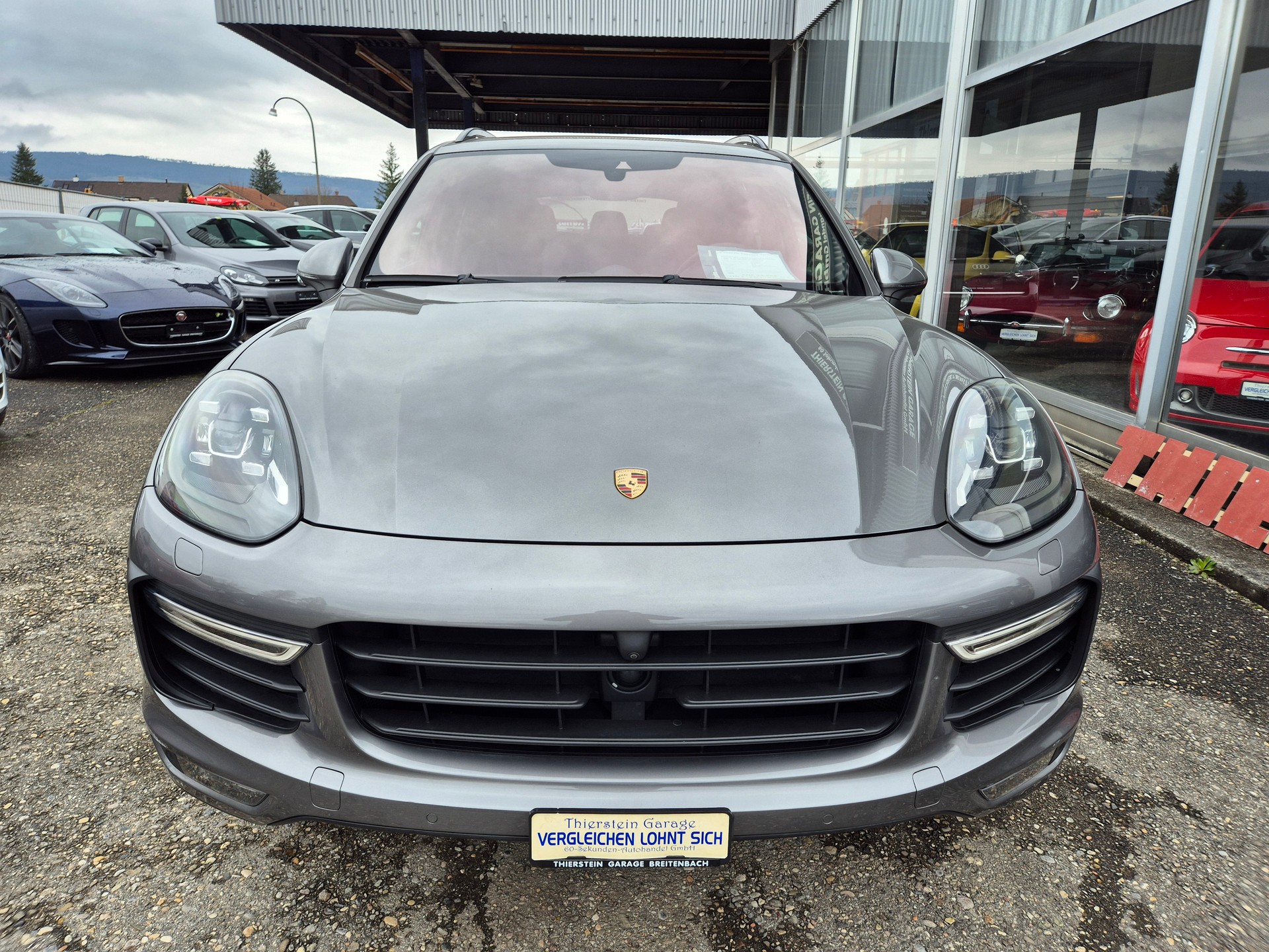 PORSCHE Cayenne Turbo-image-1