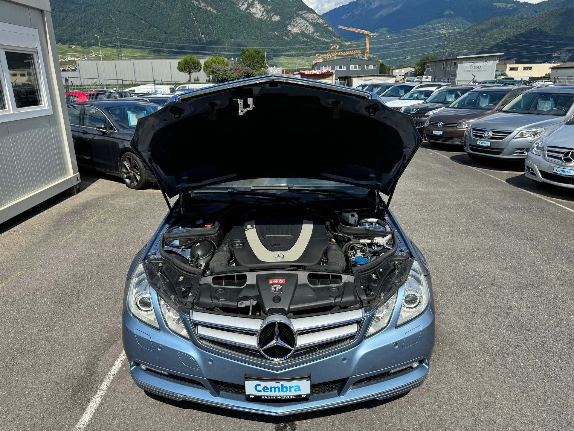 MERCEDES-BENZ E 350 CGI BlueEfficiency 7G-Tronic-image-13