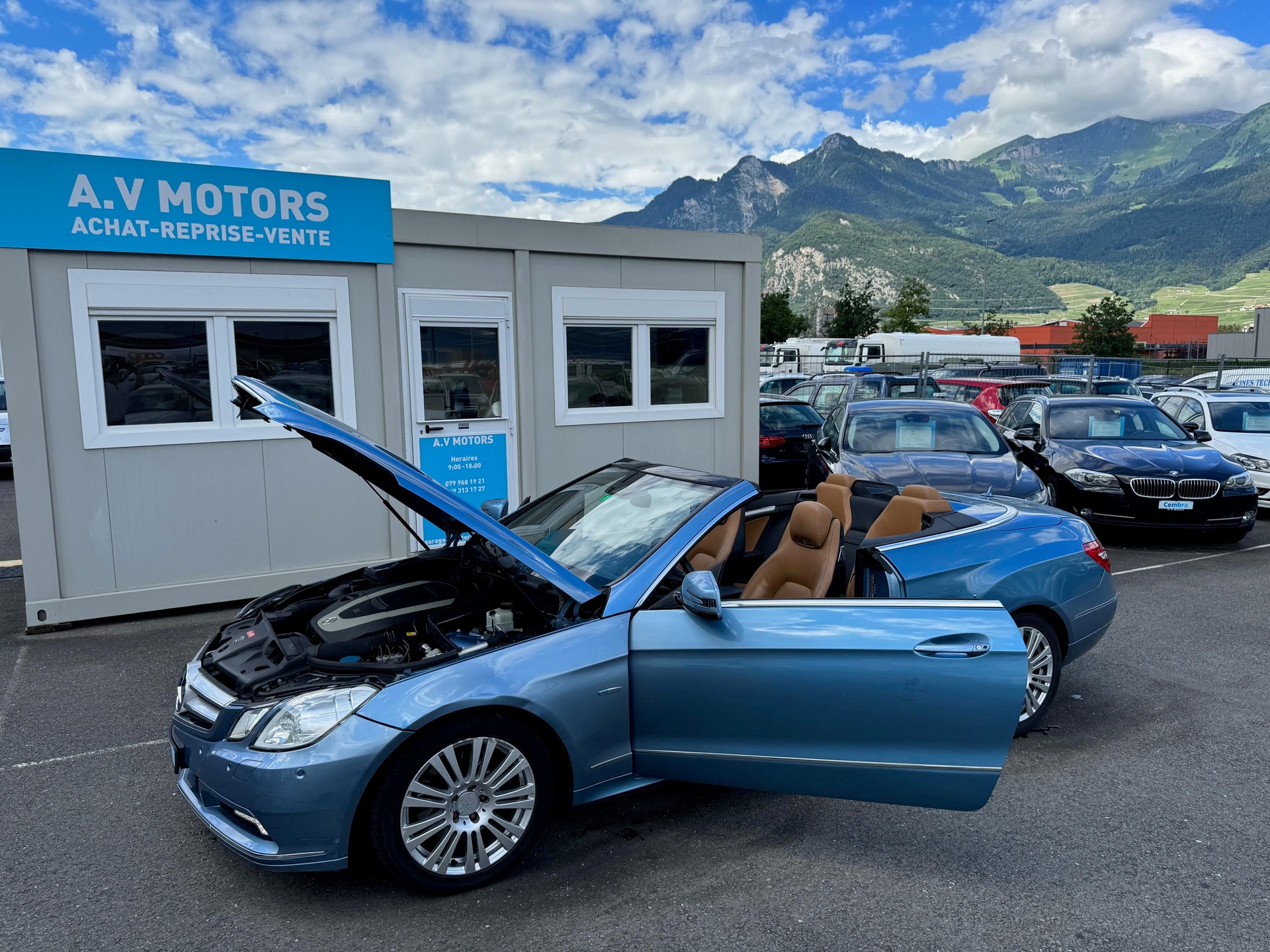MERCEDES-BENZ E 350 CGI BlueEfficiency 7G-Tronic-image-14
