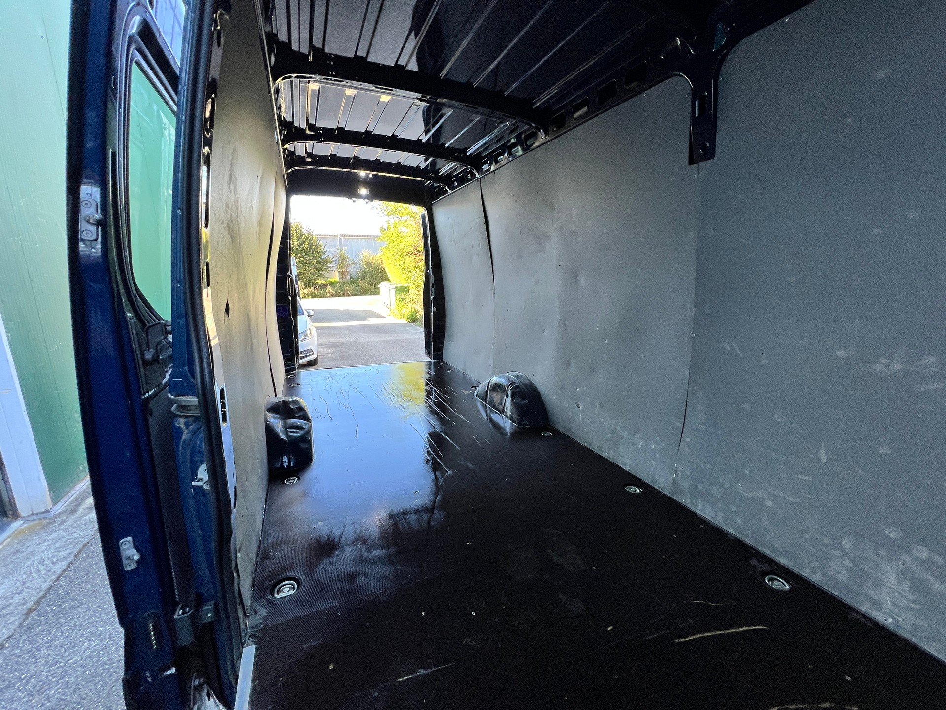 IVECO 33 S 14 A8 V-image-10