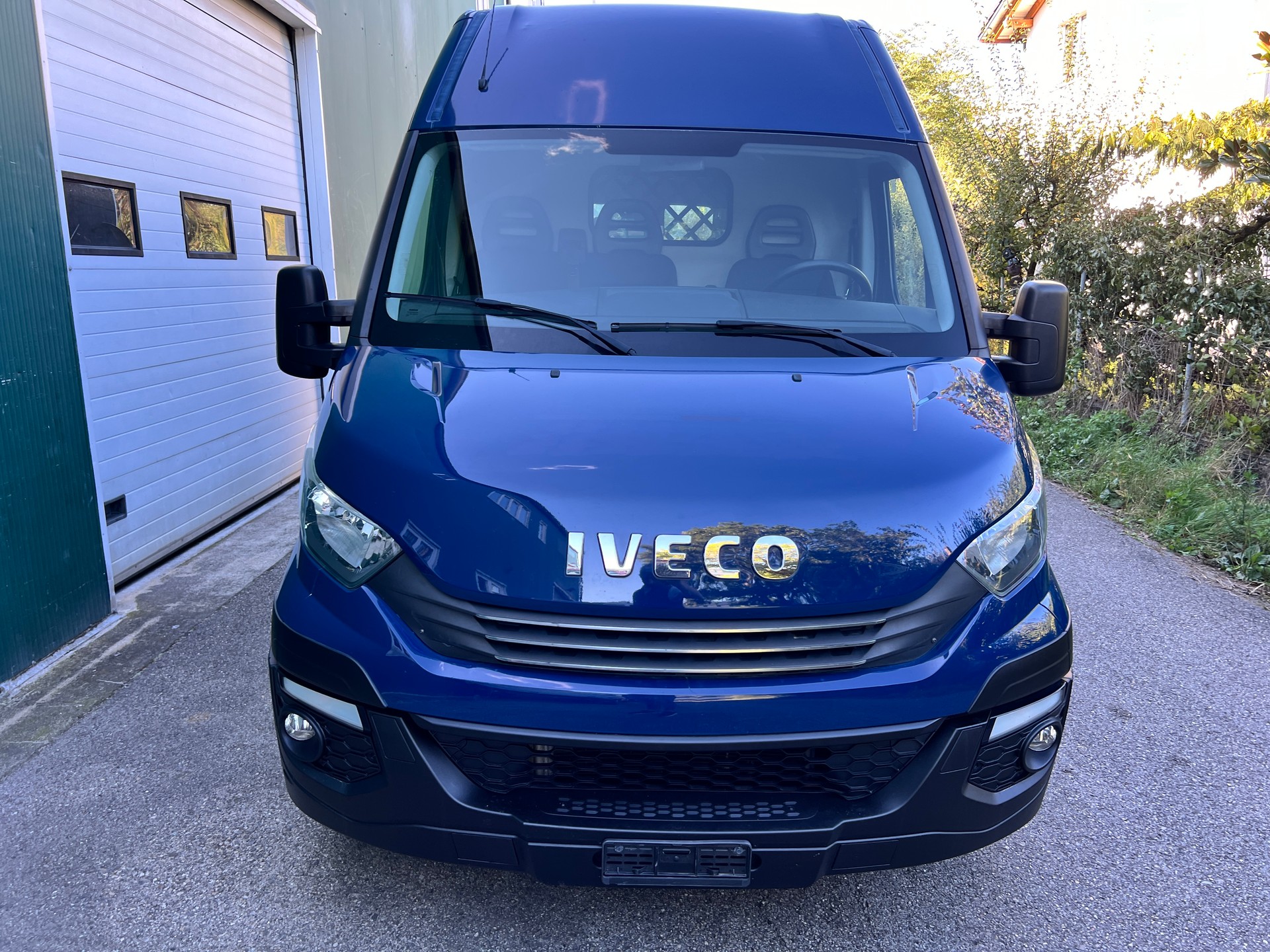 IVECO 33 S 14 A8 V-image-1