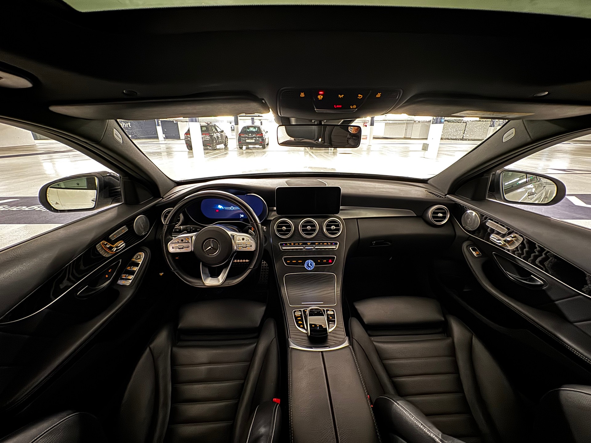 MERCEDES-BENZ C 200 Swiss Star AMG Line 4M 9G-Tronic-image-7