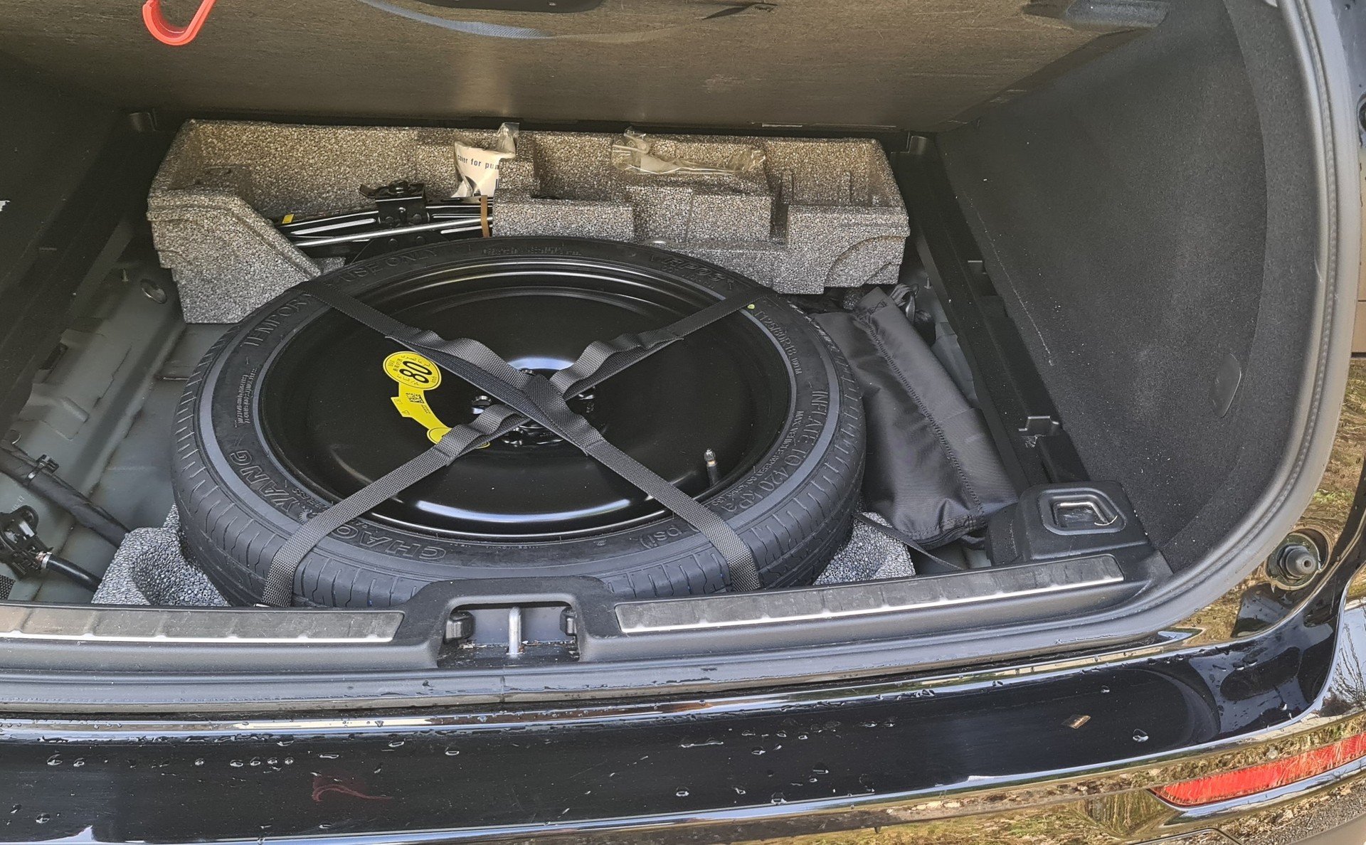 VOLVO XC60 D4 AWD Momentum Geartronic-image-4