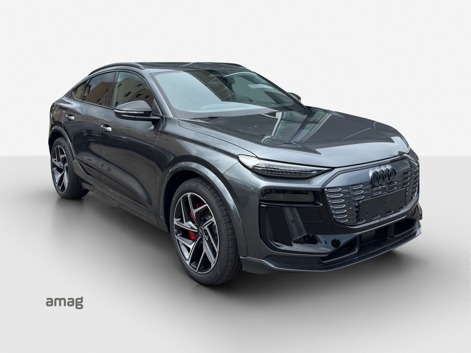 AUDI SQ6 Sportback e-tron quattro-image-5
