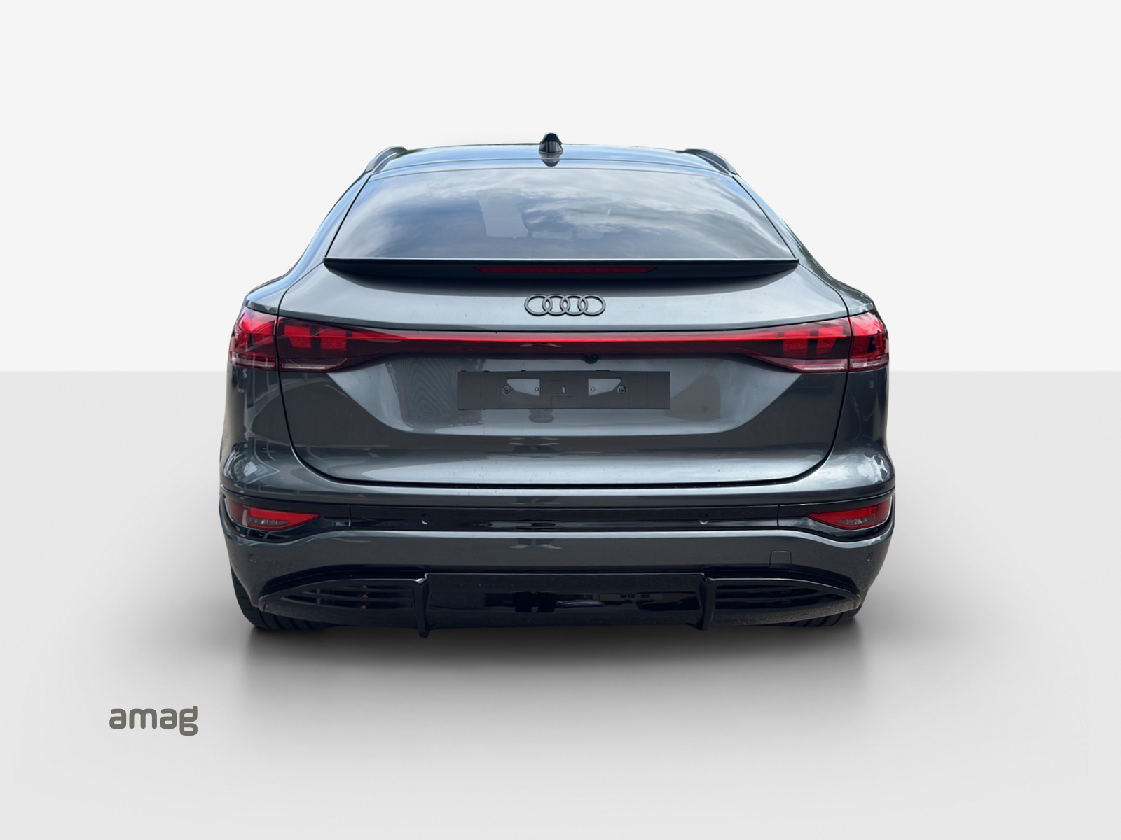AUDI SQ6 Sportback e-tron quattro-showroom-element-3
