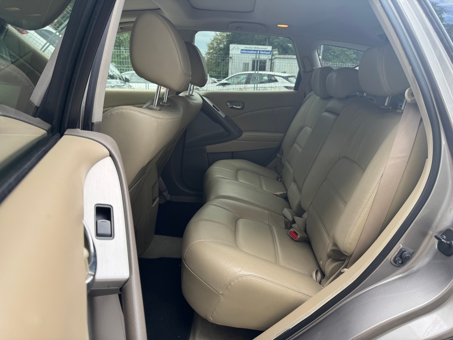 NISSAN Murano 2.5 dCi Executive Automatic * Voll-Leder * Gr. Navi * Klima-auto * Tempomat * Sitzmemory * PR-Glasdach * RF-Kamera *-image-6