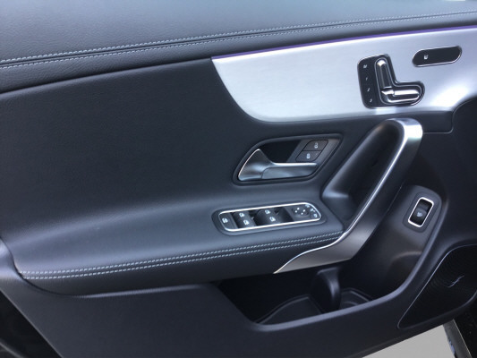 MERCEDES-BENZ CLA 35 AMG 4Matic 8G-DCT-image-9