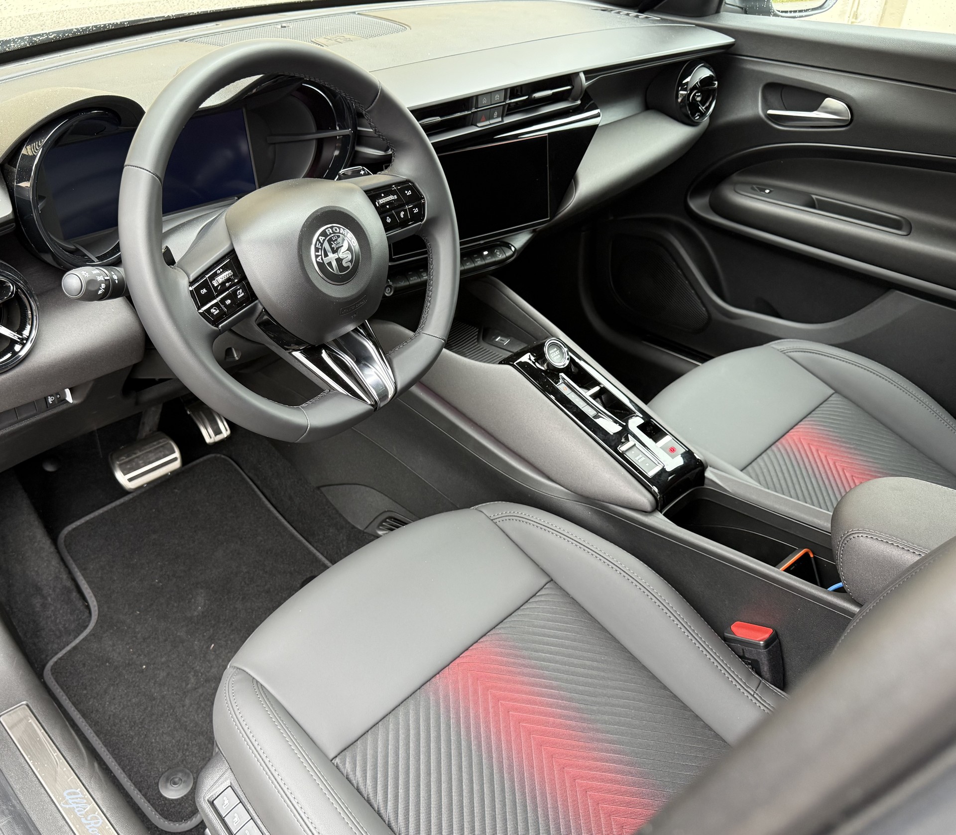 ALFA ROMEO Junior 1.2 48V Hybrid Speciale-image-4