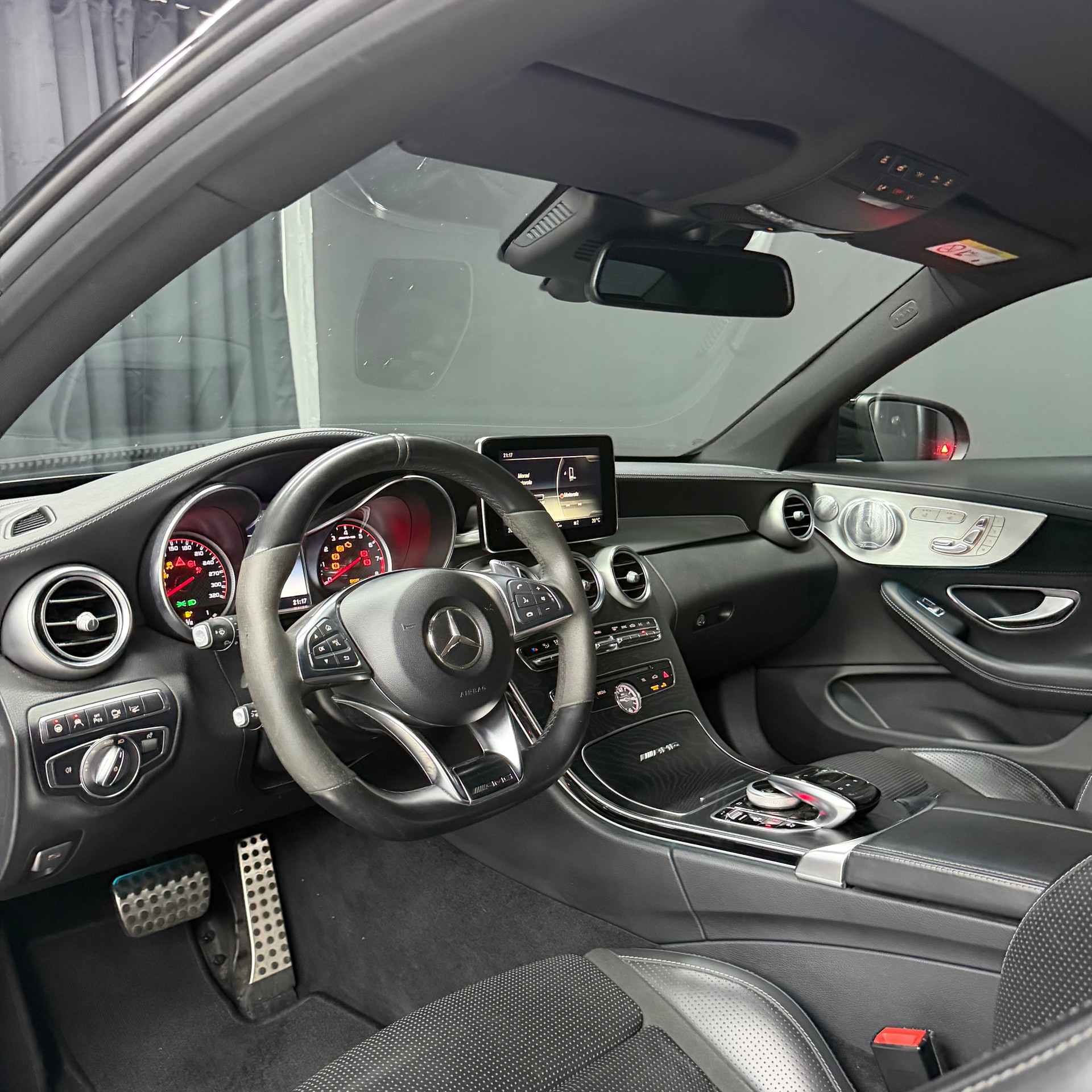 MERCEDES-BENZ C 63 S AMG Speedshift-image-9