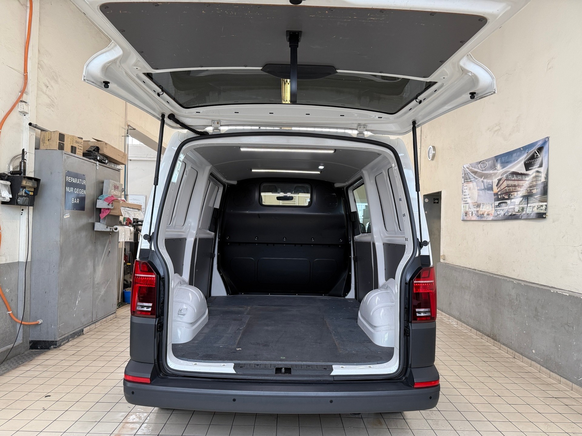 VW T6.1 2.0 TDI DSG-image-10