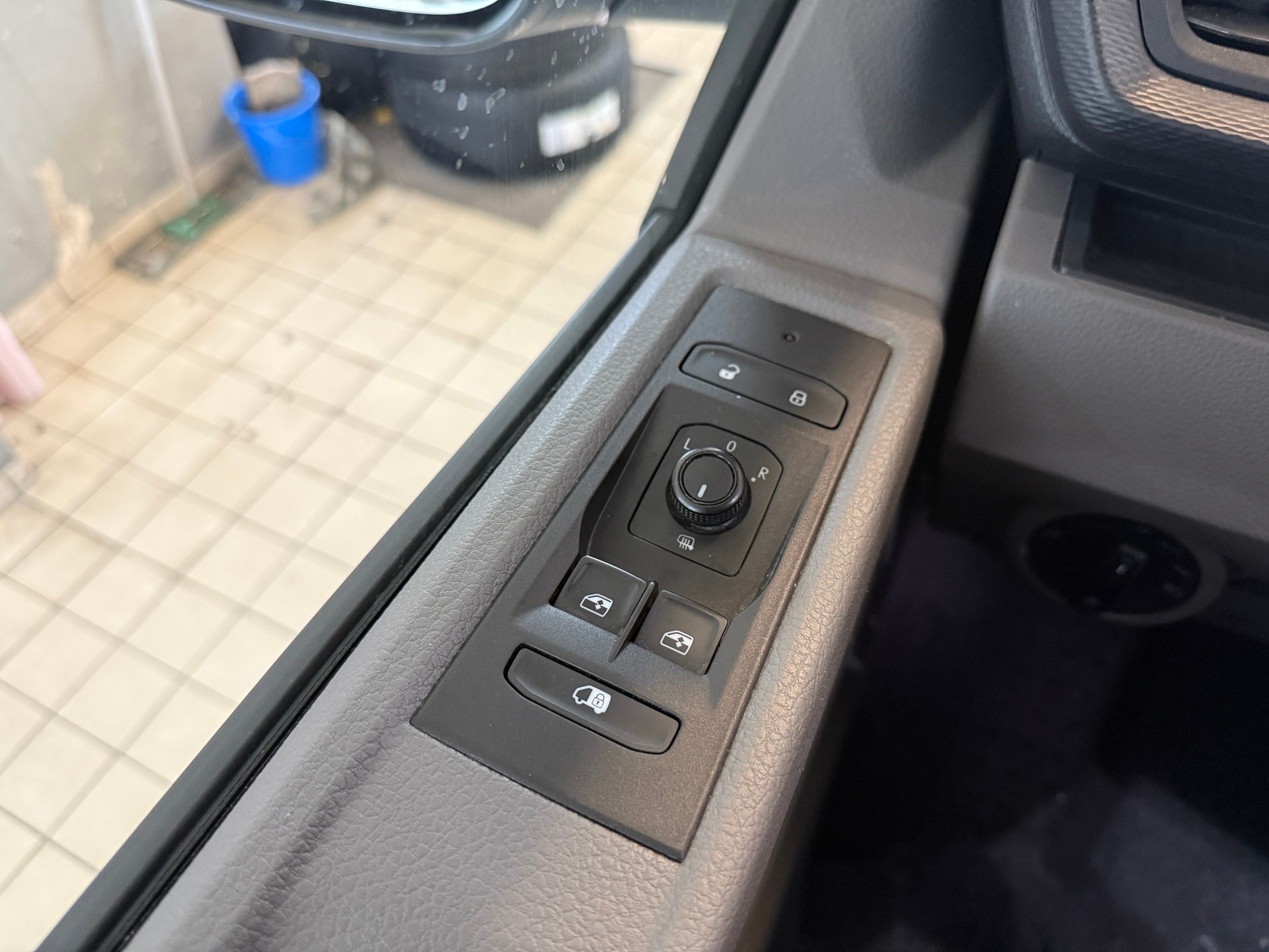VW T6.1 2.0 TDI DSG-image-13
