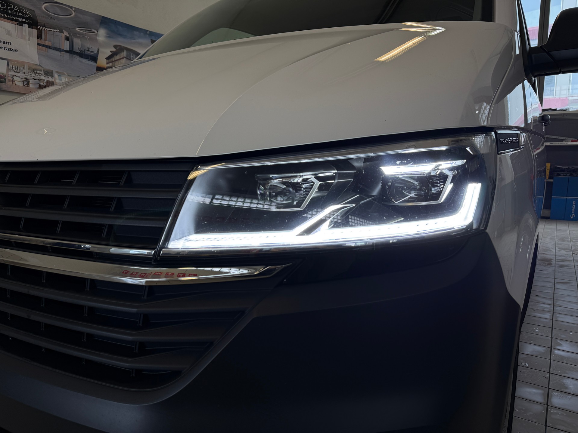 VW T6.1 2.0 TDI DSG-image-12
