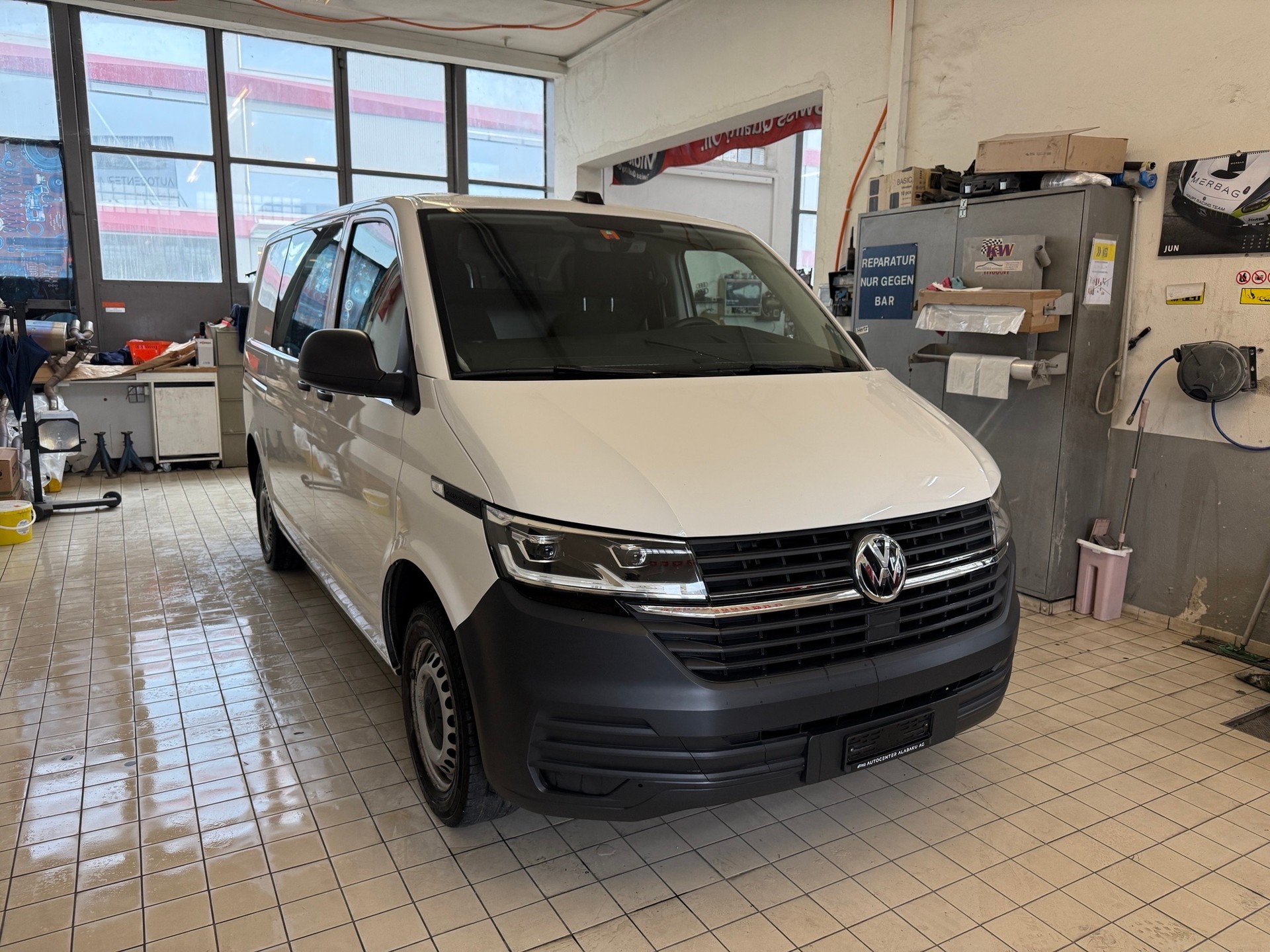 VW T6.1 2.0 TDI DSG-image-2