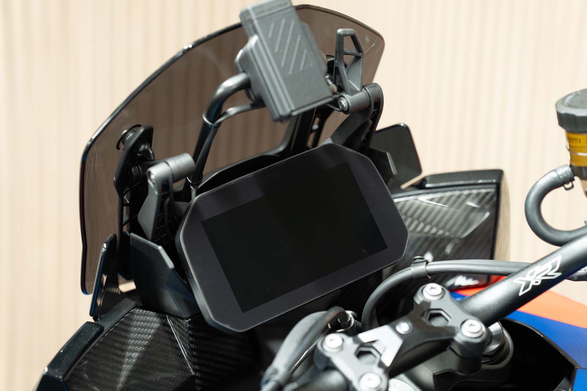 BMW M 1000 XR mit BMW Topcase-showroom-element-2