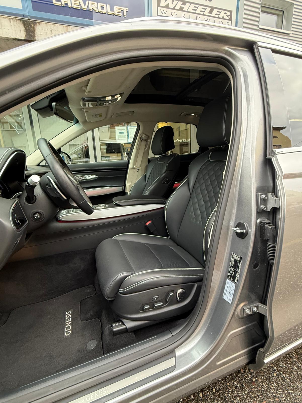 GENESIS GV70 Dual Motor Sport AWD-image-9
