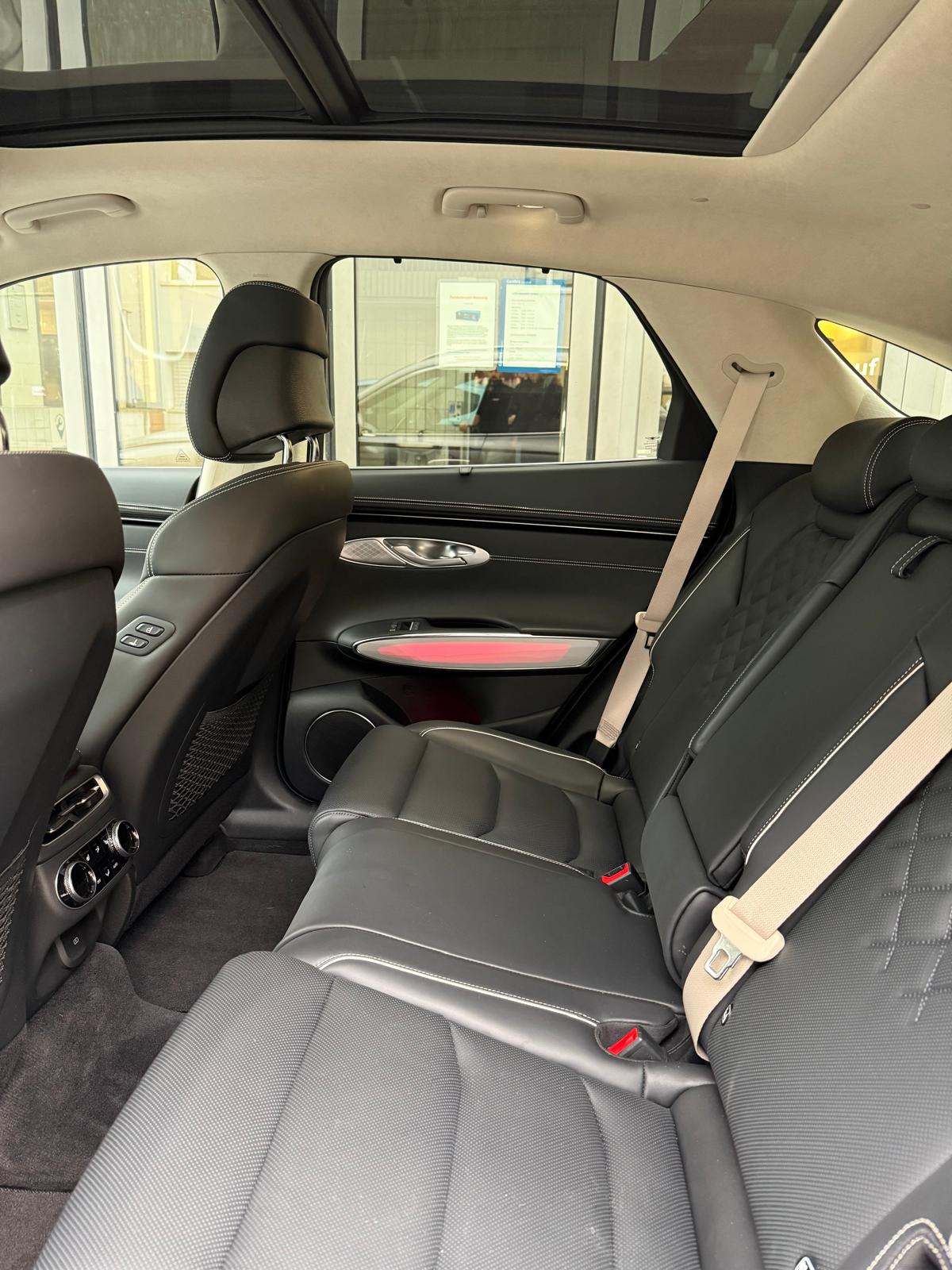 GENESIS GV70 Dual Motor Sport AWD-image-11